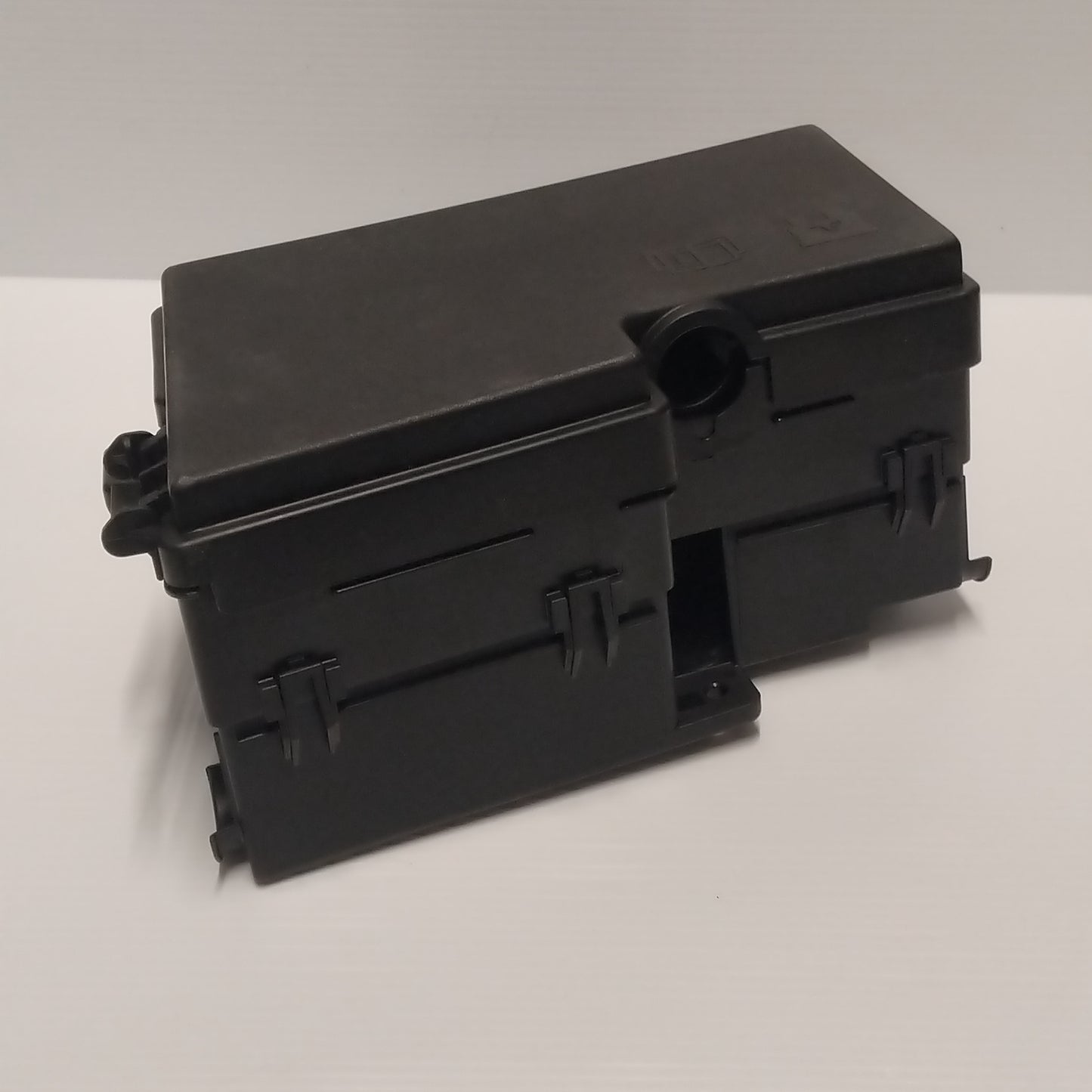 Genuine Ford Box Assy - Fuse | 1842390