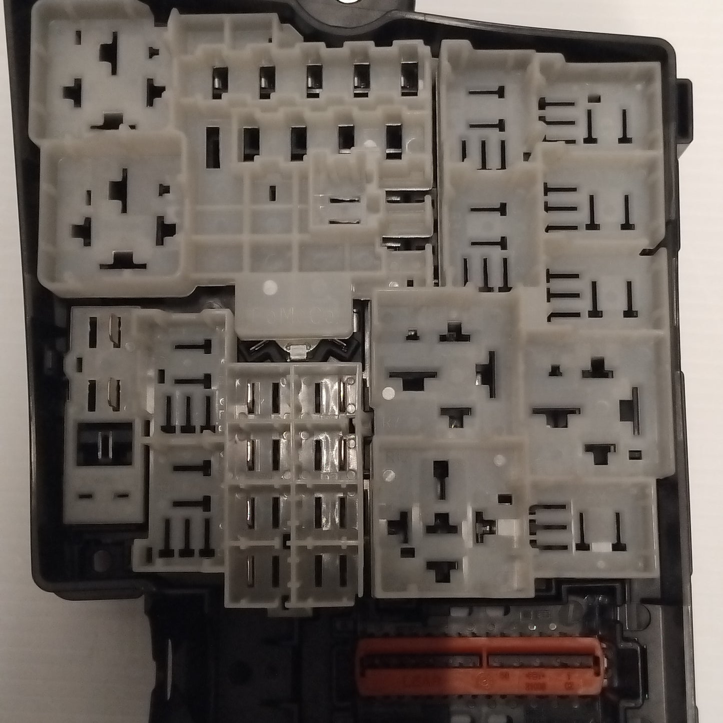 Genuine Ford Box Assy - Fuse | 1842390