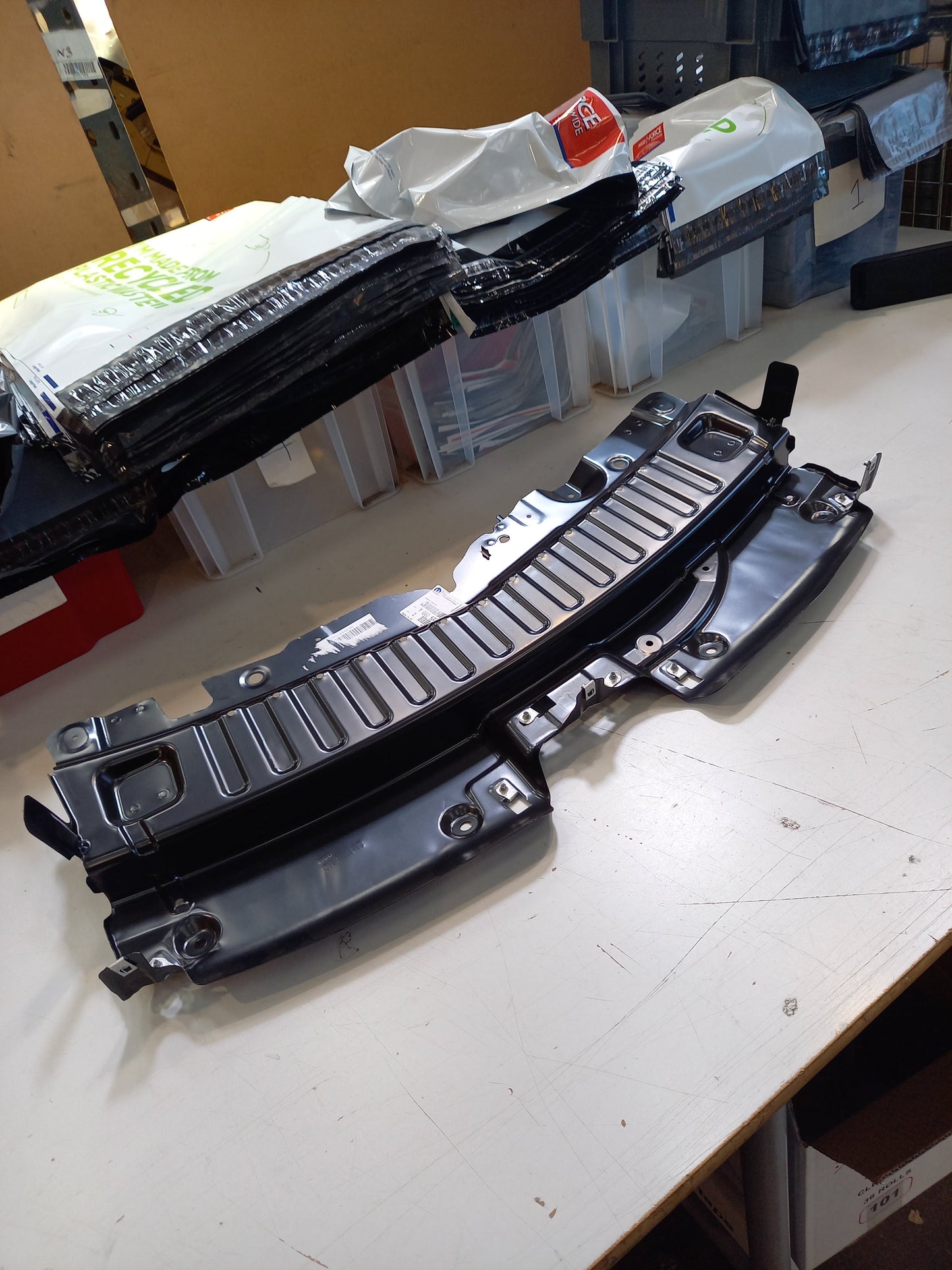 Genuine Vauxhall Bumper Bracket | YQ00532580
