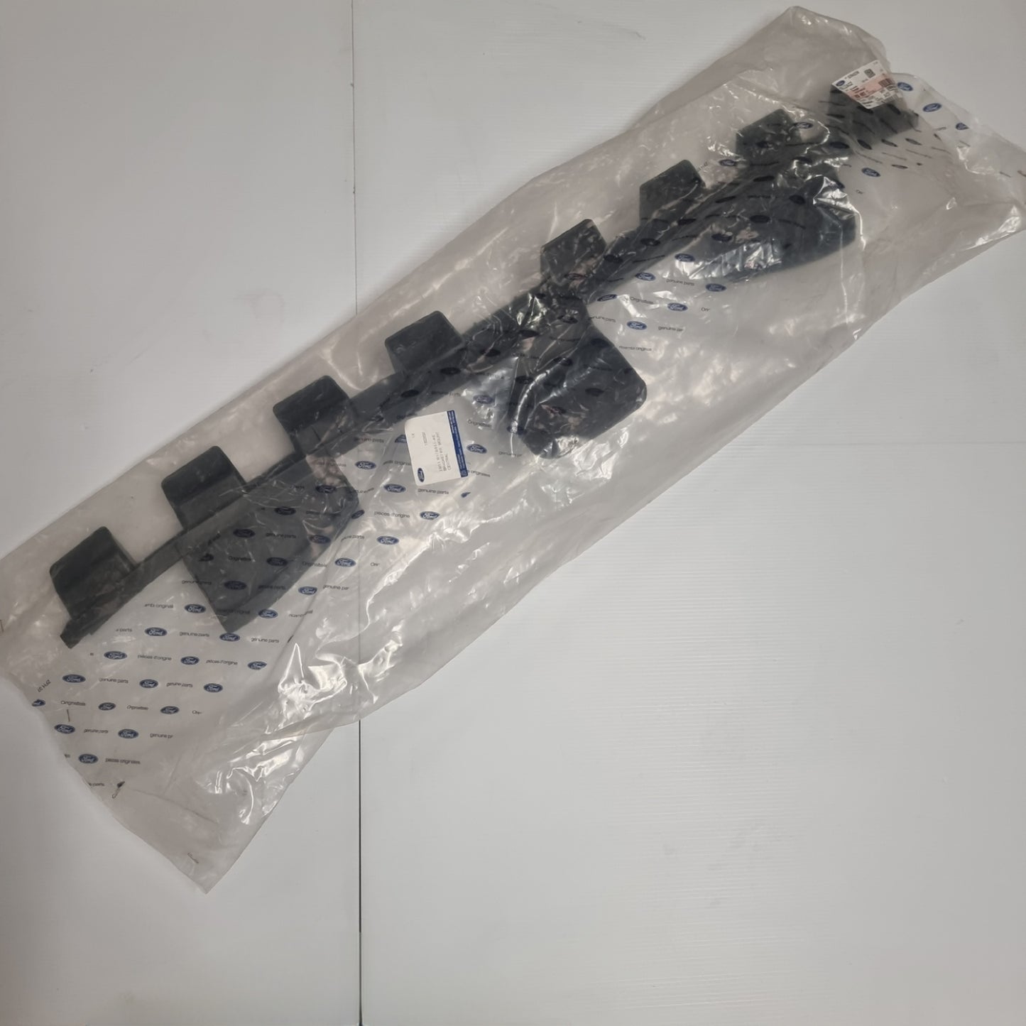 Genuine Rear Bumper Bracket - Ford Focus C-Max 2003-2010 | 1302697