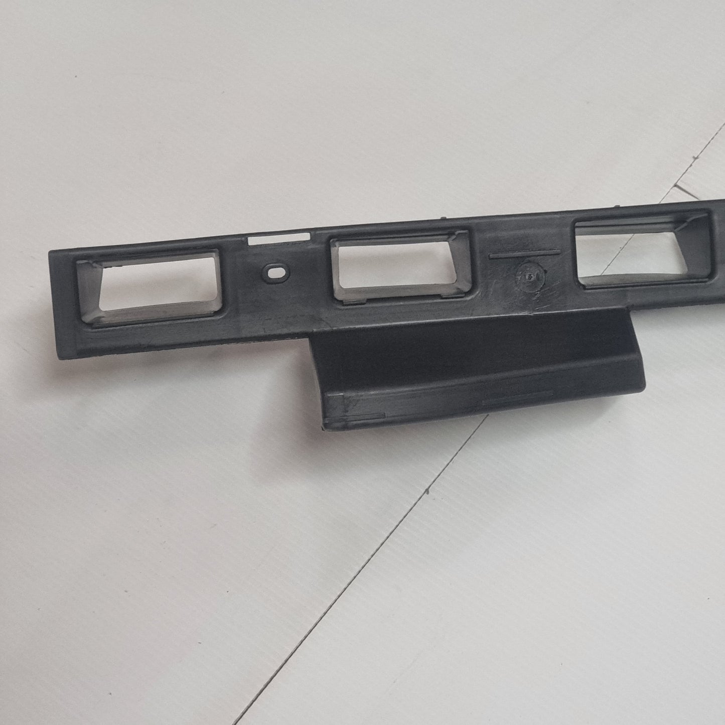 Genuine Rear Bumper Bracket - Ford Focus C-Max 2003-2010 | 1302697
