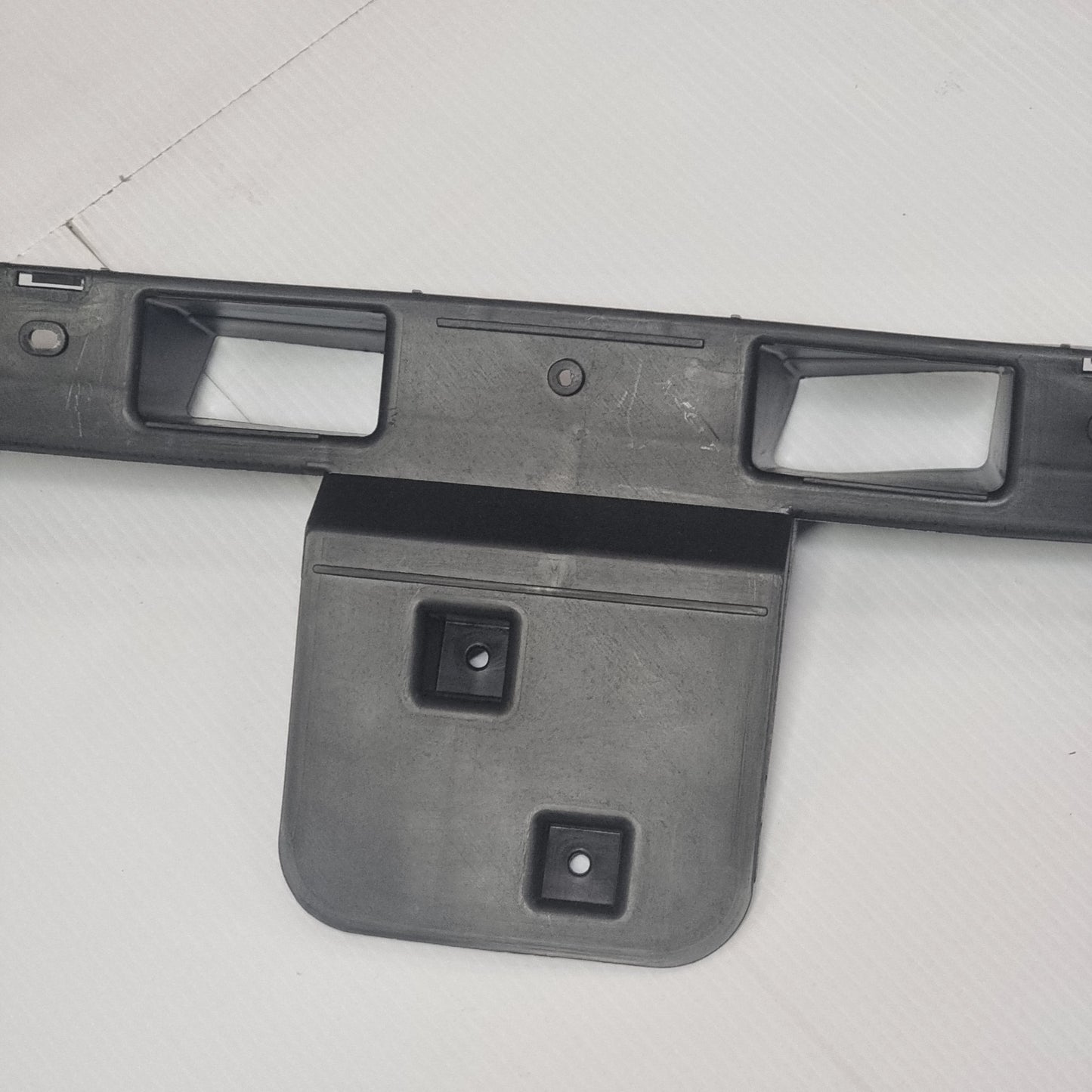 Genuine Rear Bumper Bracket - Ford Focus C-Max 2003-2010 | 1302697
