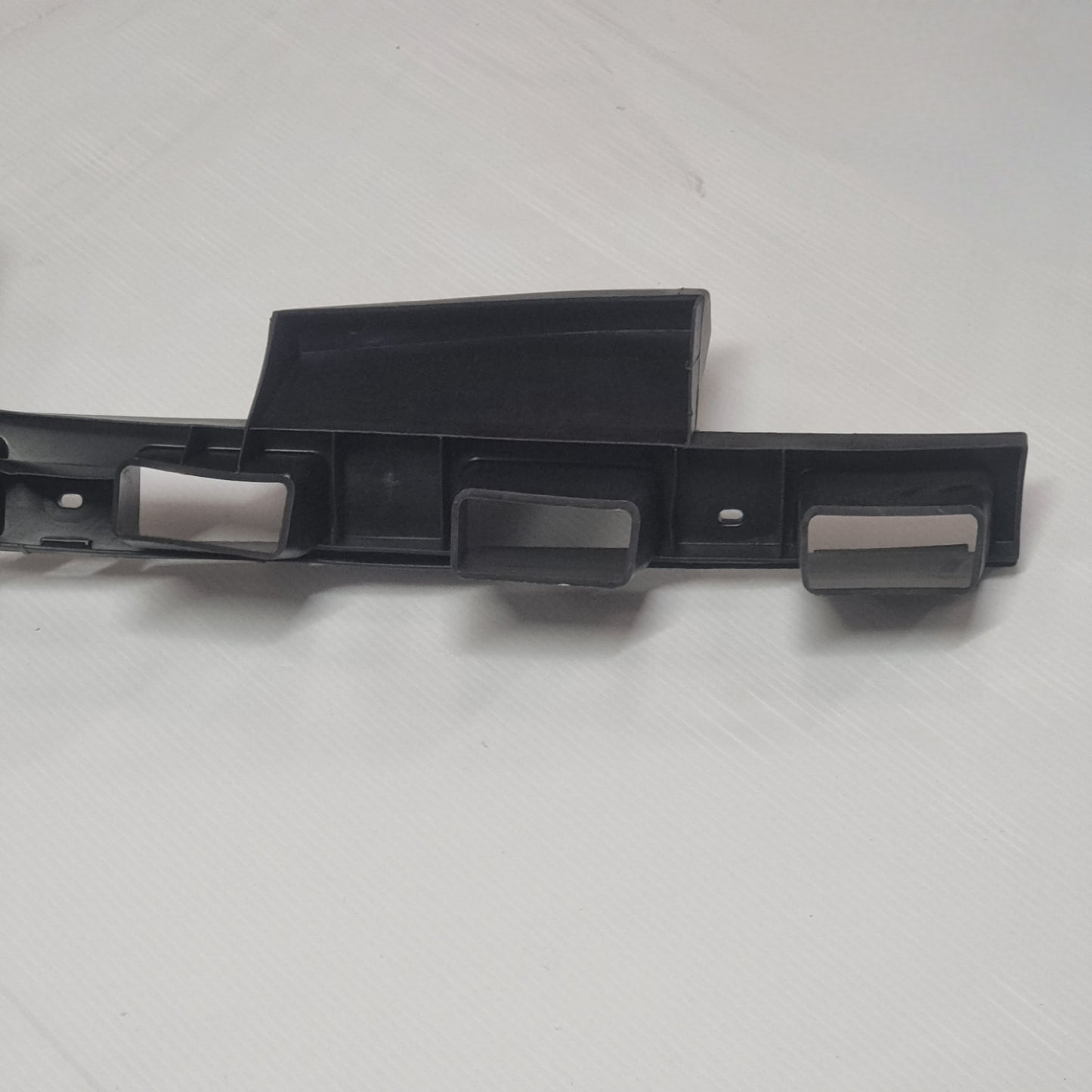 Genuine Rear Bumper Bracket - Ford Focus C-Max 2003-2010 | 1302697