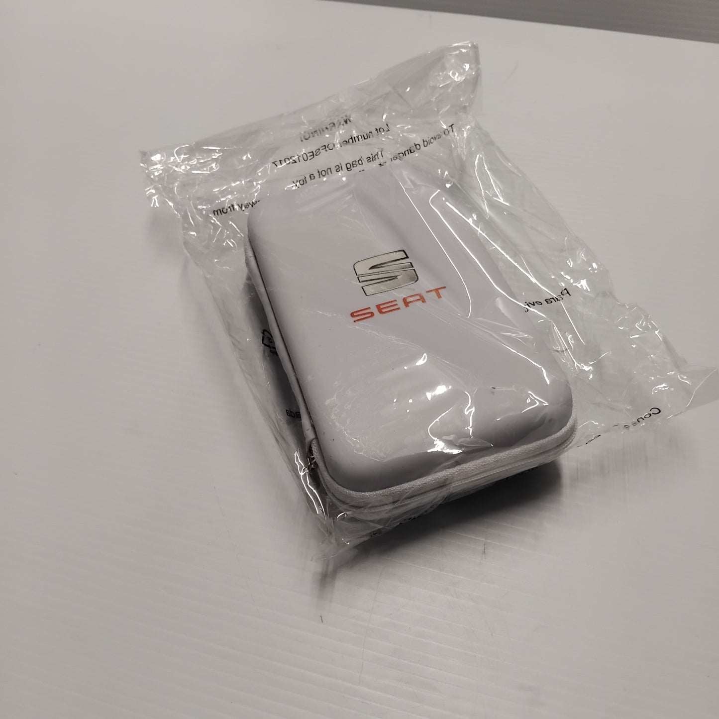 Genuine 3 in 1 SEAT Phone Charger and Powerbank | 000051763K