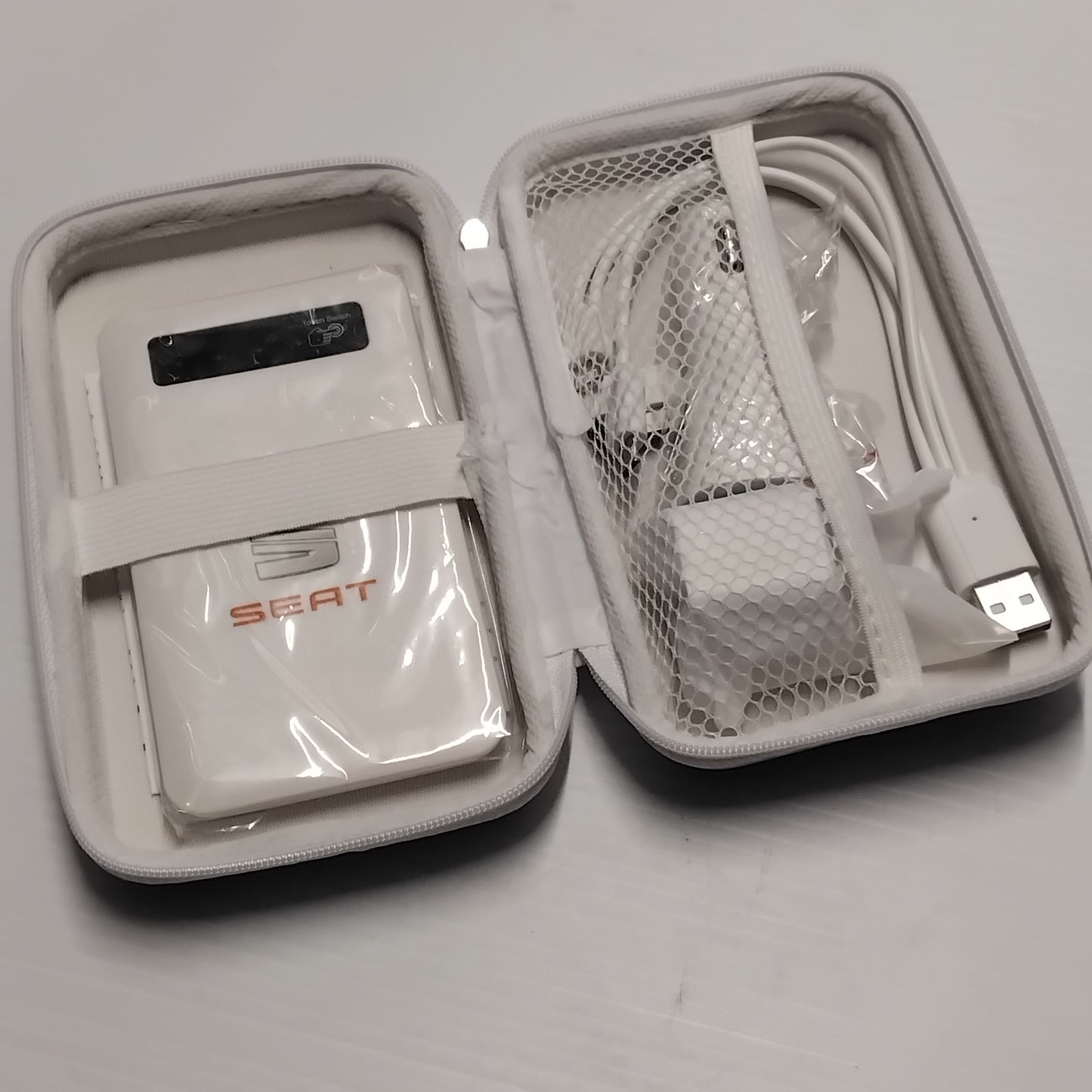 Genuine 3 in 1 SEAT Phone Charger and Powerbank | 000051763K