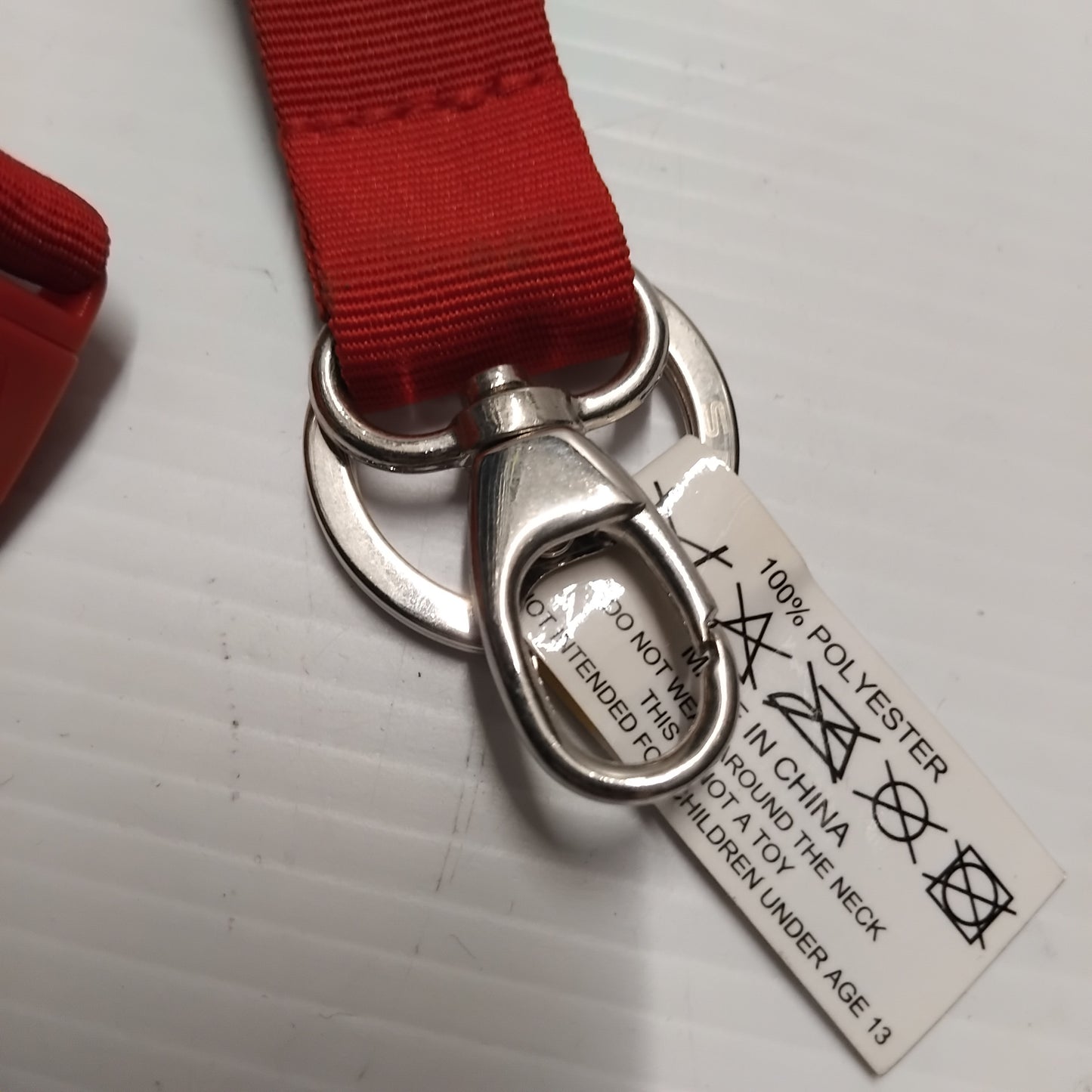 Red Lanyard - Seat Merchandise | 6H2087610GAD