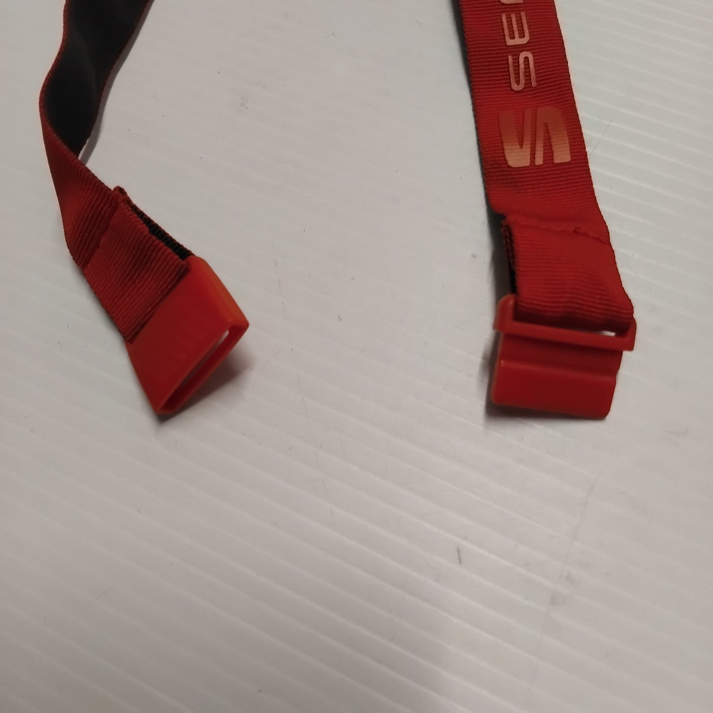 Red Lanyard - Seat Merchandise | 6H2087610GAD