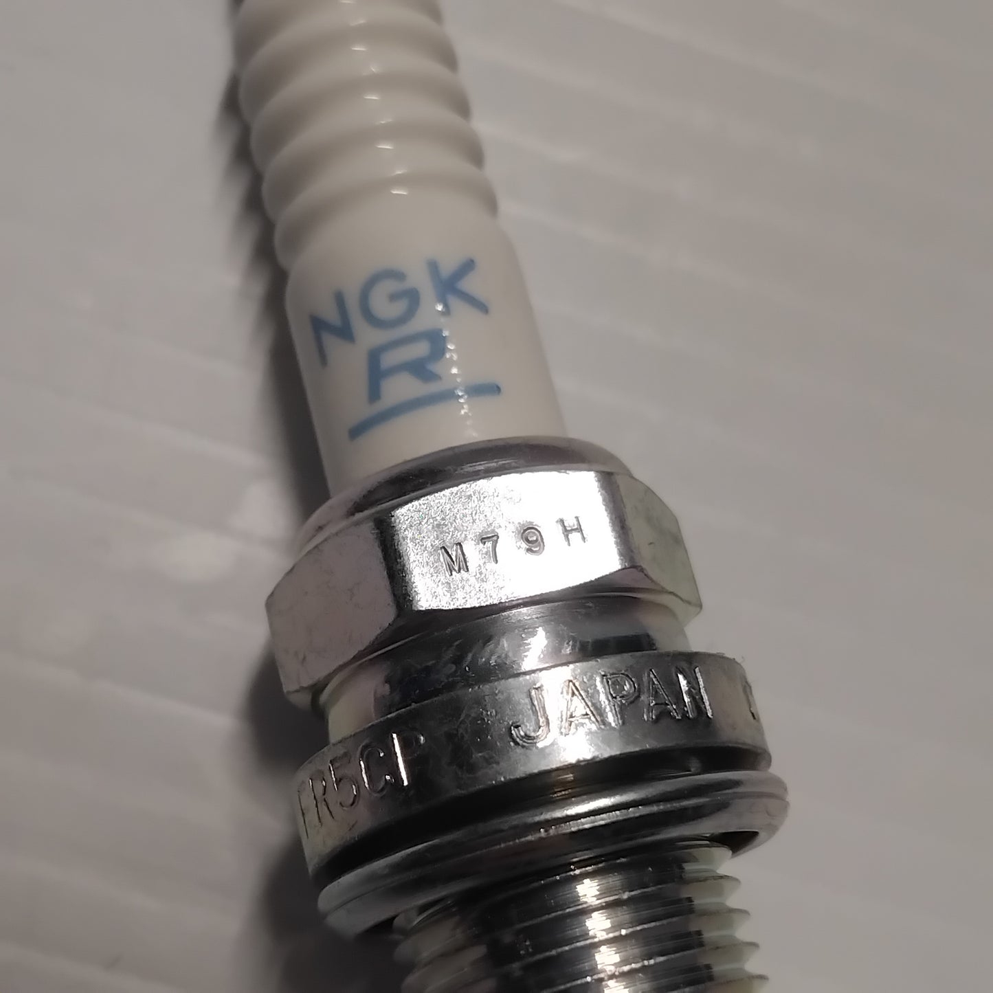 1x Genuine Spark Plug - Alfa Romeo 159 / Brera / Spider 2.2 | 55182623
