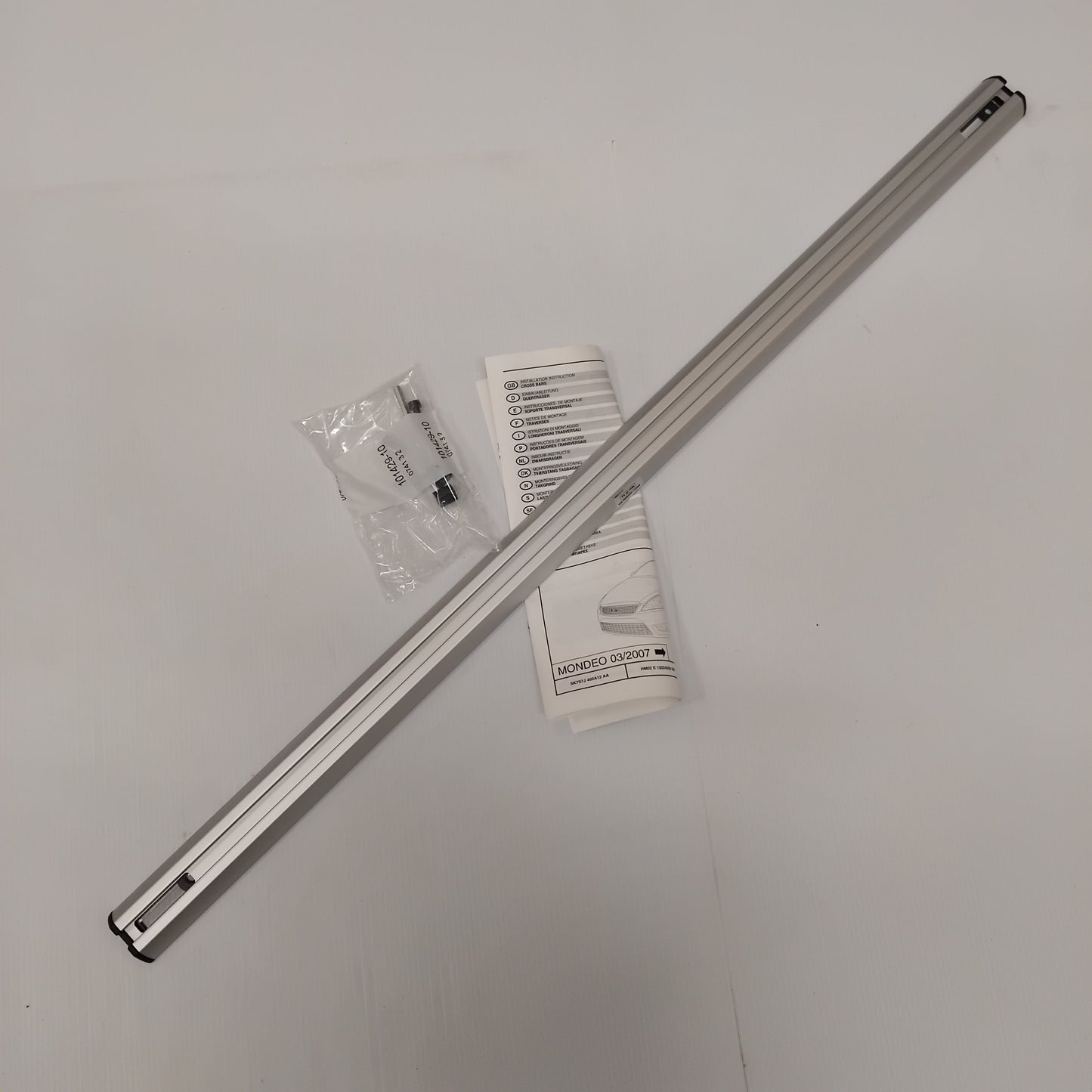 Genuine Cargo Cross Bar - Ford Mondeo 2007- | 1510901
