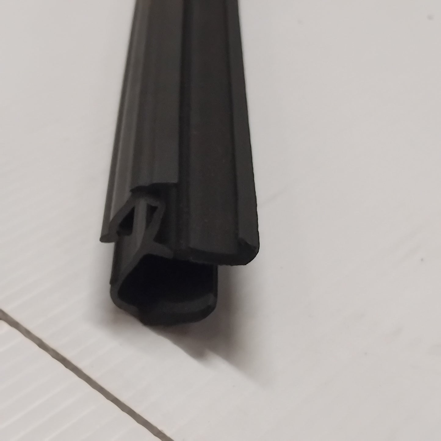 Genuine Left Door Weatherstrip - Ford Focus CEW 2014-2020 | 1890785