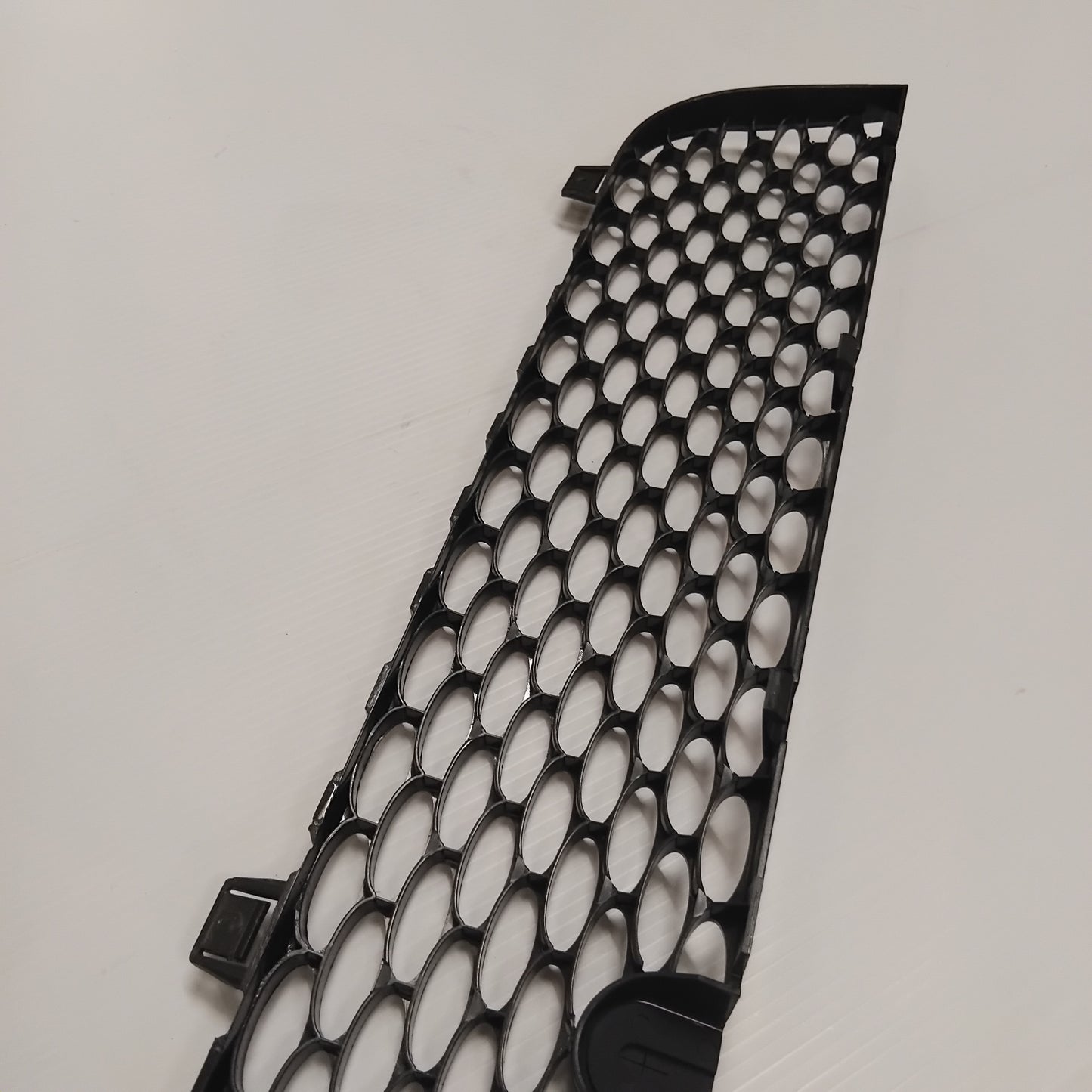 Genuine Radiator Grille - Ford Transit 2000-2006 | 4169759