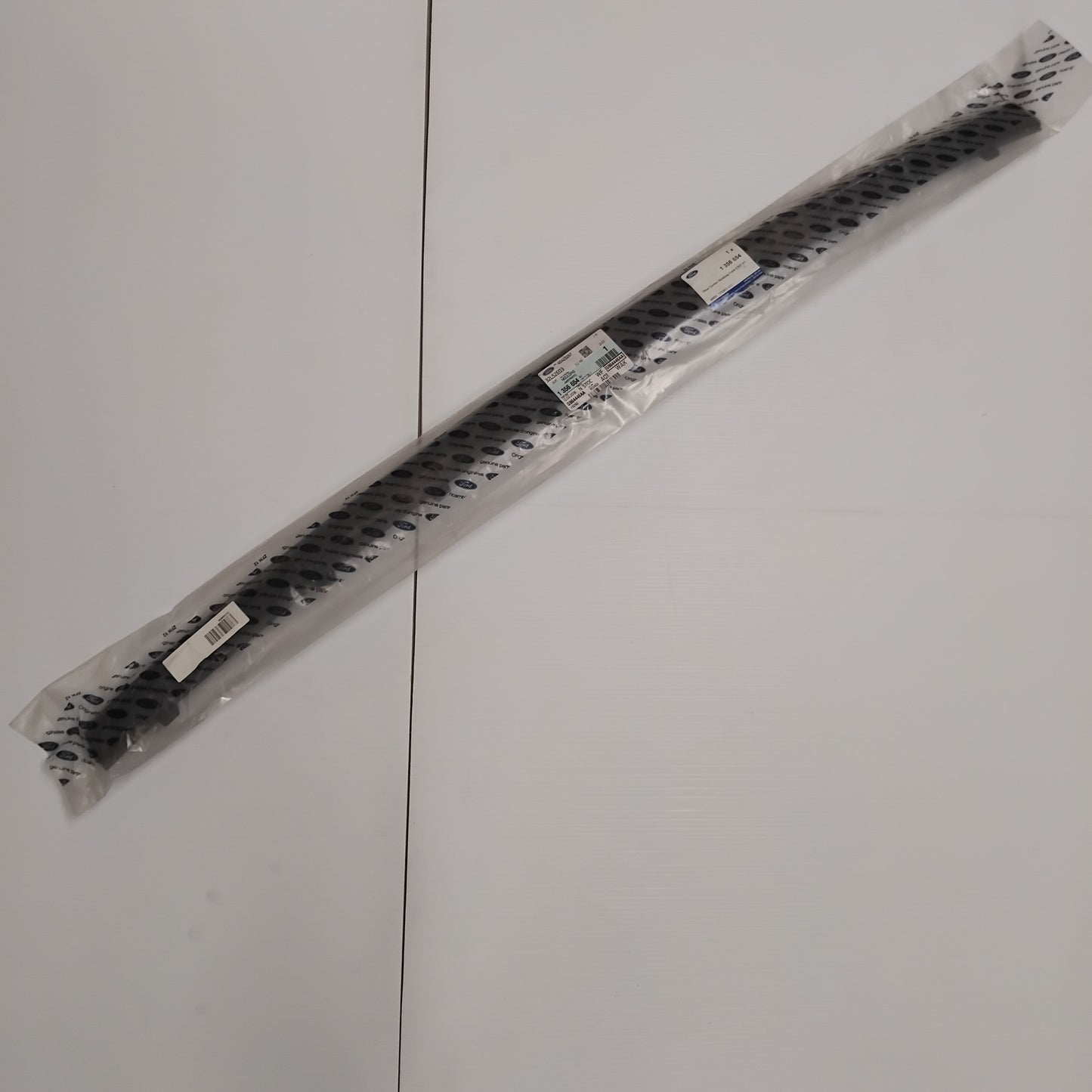 Genuine Rear Bumper Moulding - Ford Focus 2004-2008 | 1356654