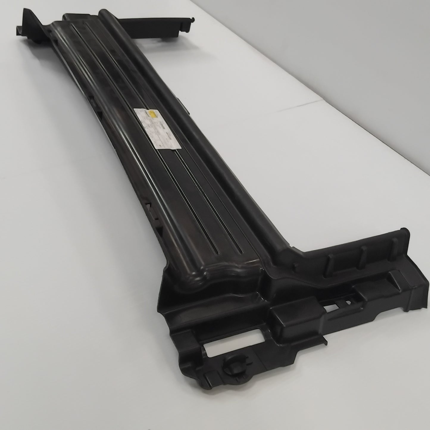 Genuine Radiator Air Guide - Volvo V40 | 31294096