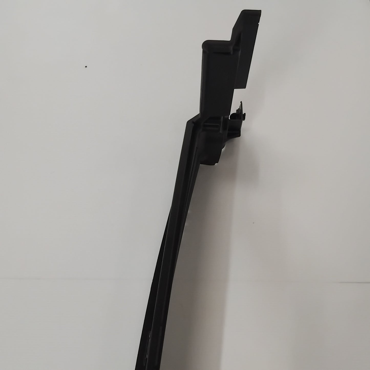 Genuine Radiator Air Guide - Volvo V40 | 31294096