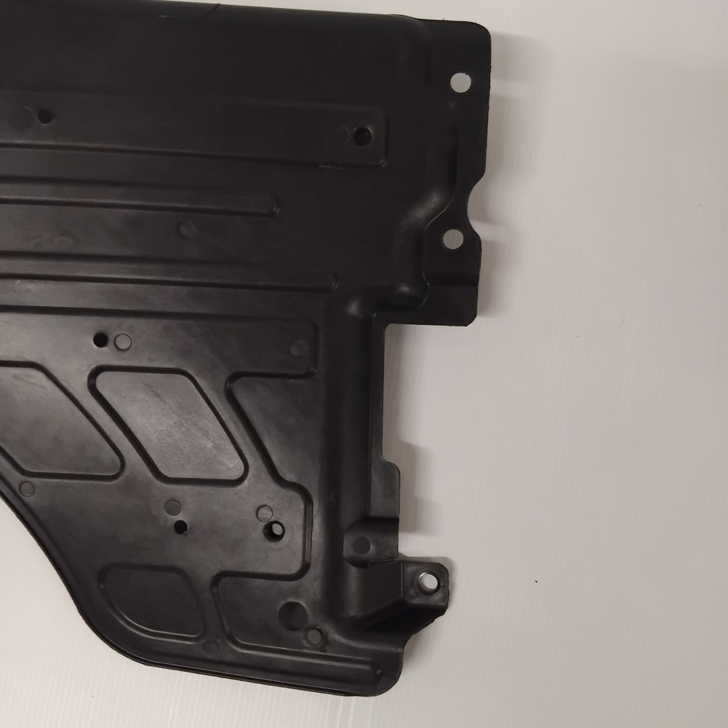 Genuine Rear Right Underbody Shield - Volvo V60 | 31463564