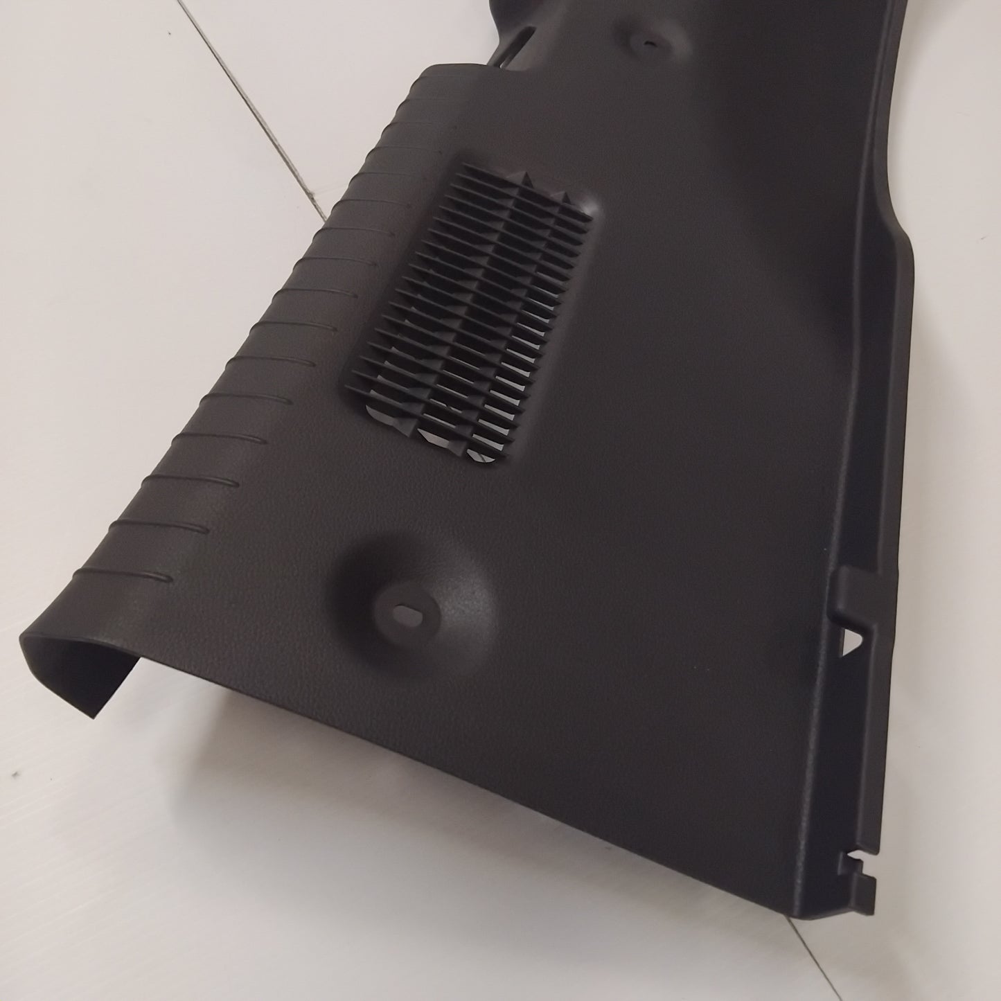 Genuine Rear Trim - Hyundai | 85770C8000TRY