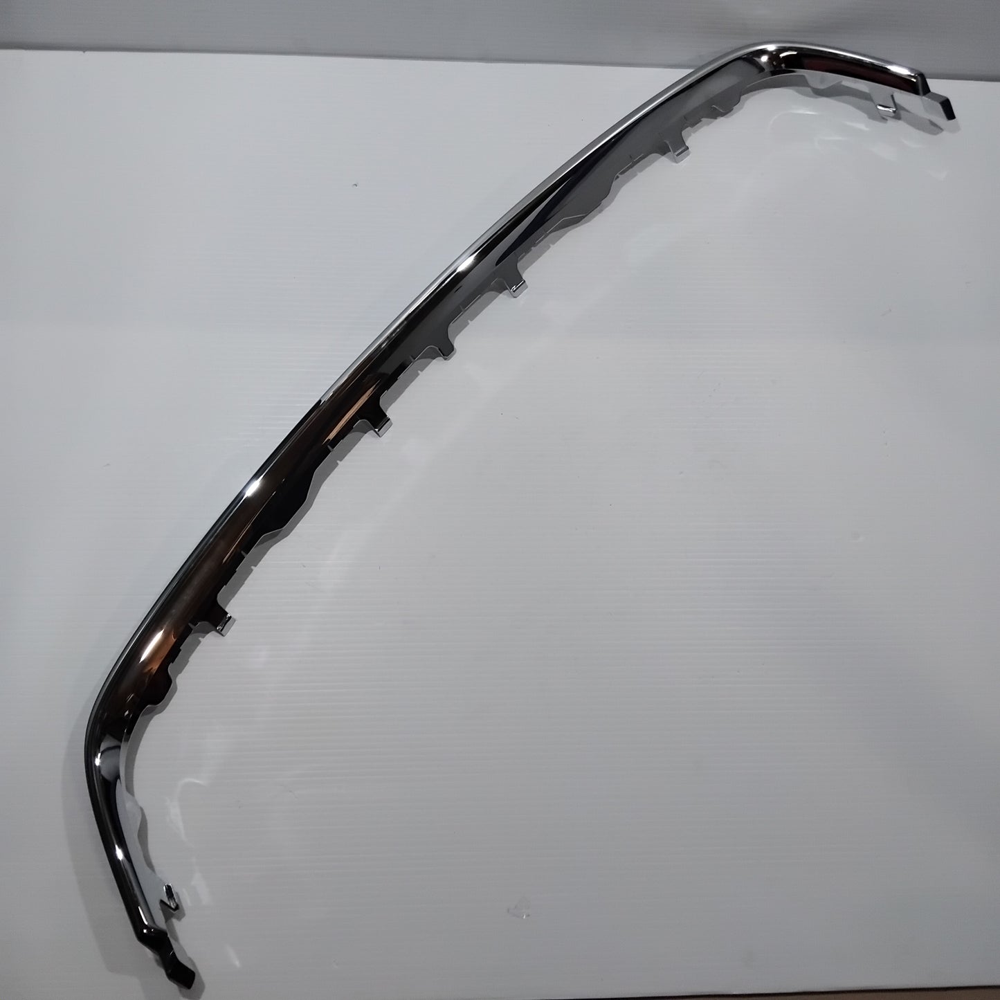 Genuine Radiator Grille Frame - Ford Focus C-Max 2007-2010 | 1513250