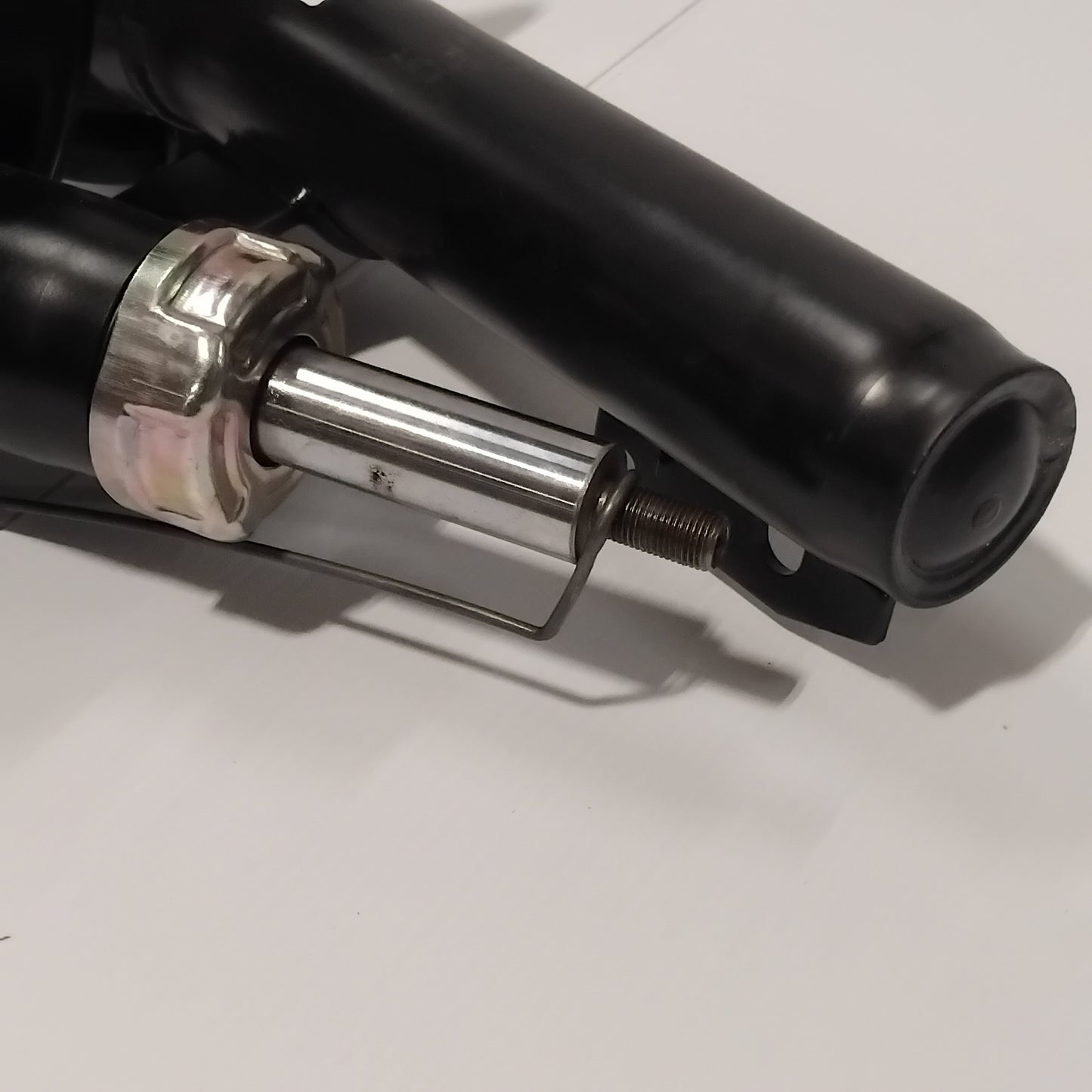 Genuine Front Shock Absorber Kit - Ford Transit | 1935920