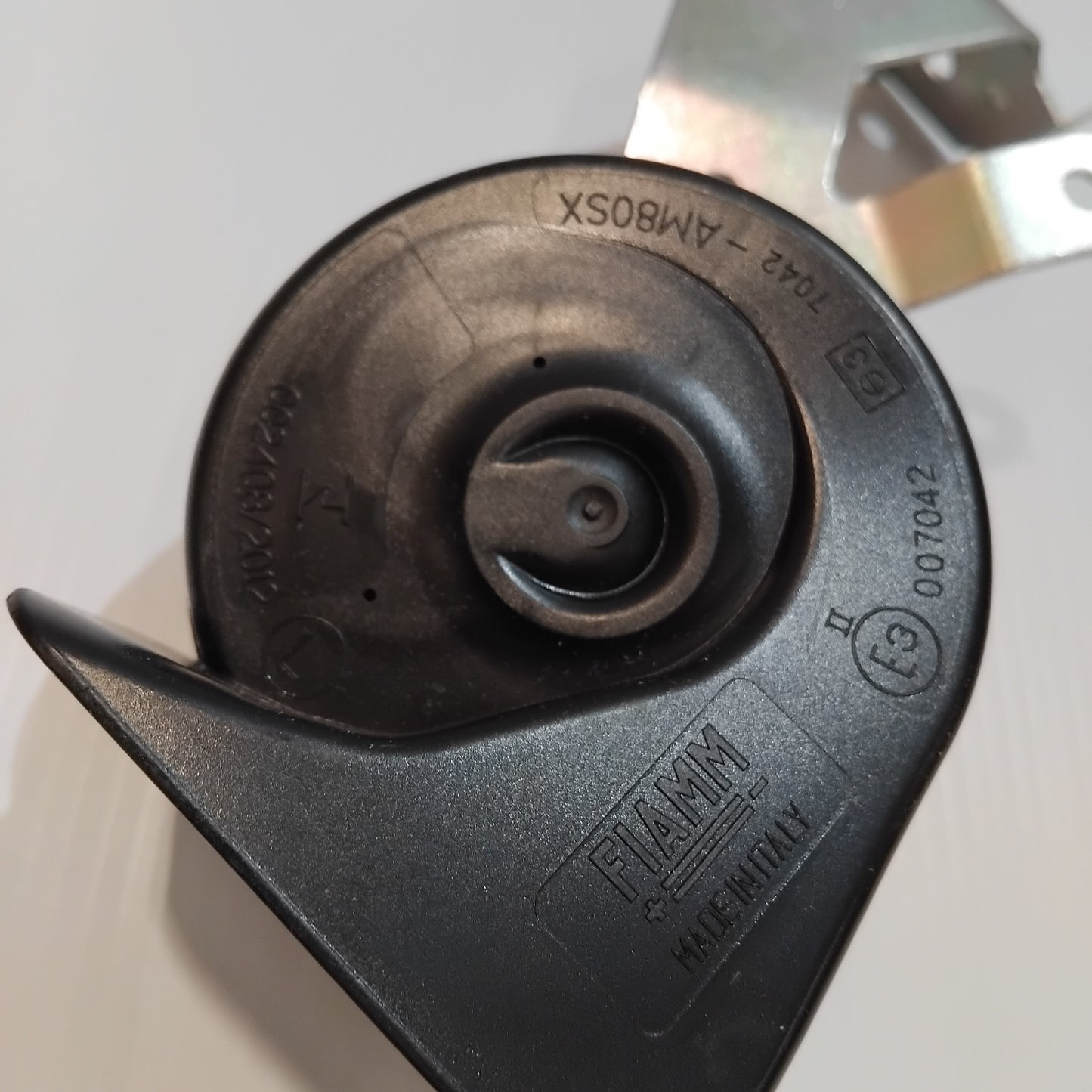 Genuine Ford Horn Assy - Low Pitch | 2283937