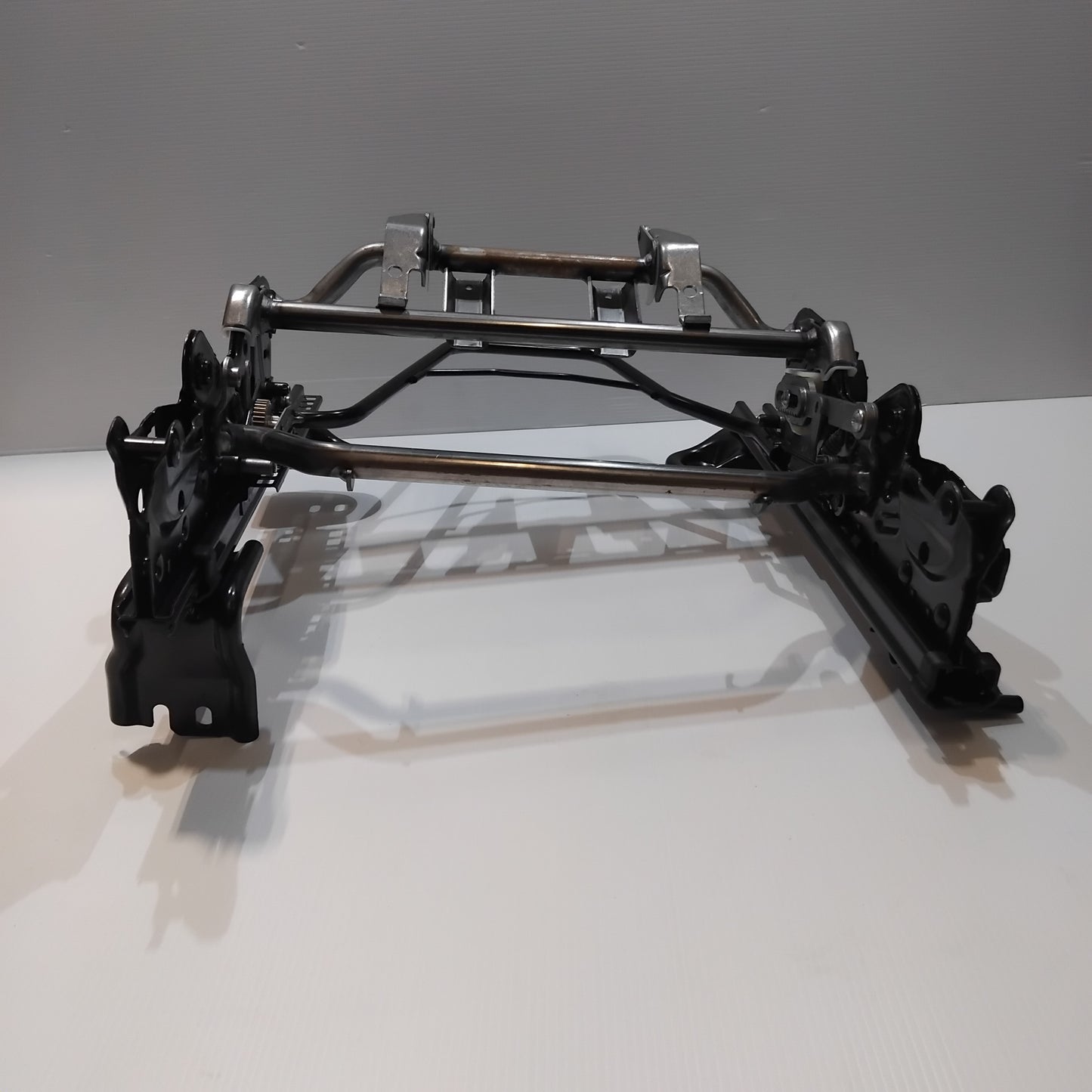 Genuine Fiat Framing | 6000626137