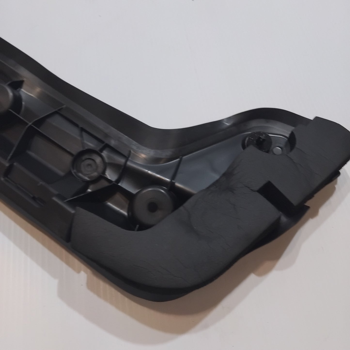 Genuine Left Rear Bumper Mounting Bracket - Ford Mondeo 2007-2014 | 1682805