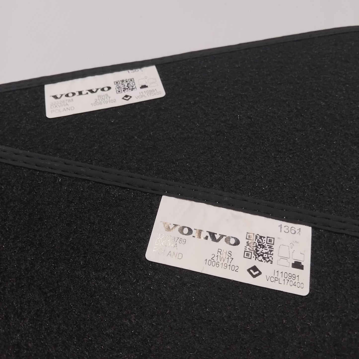 Genuine Volvo Mat Set | 32328770
