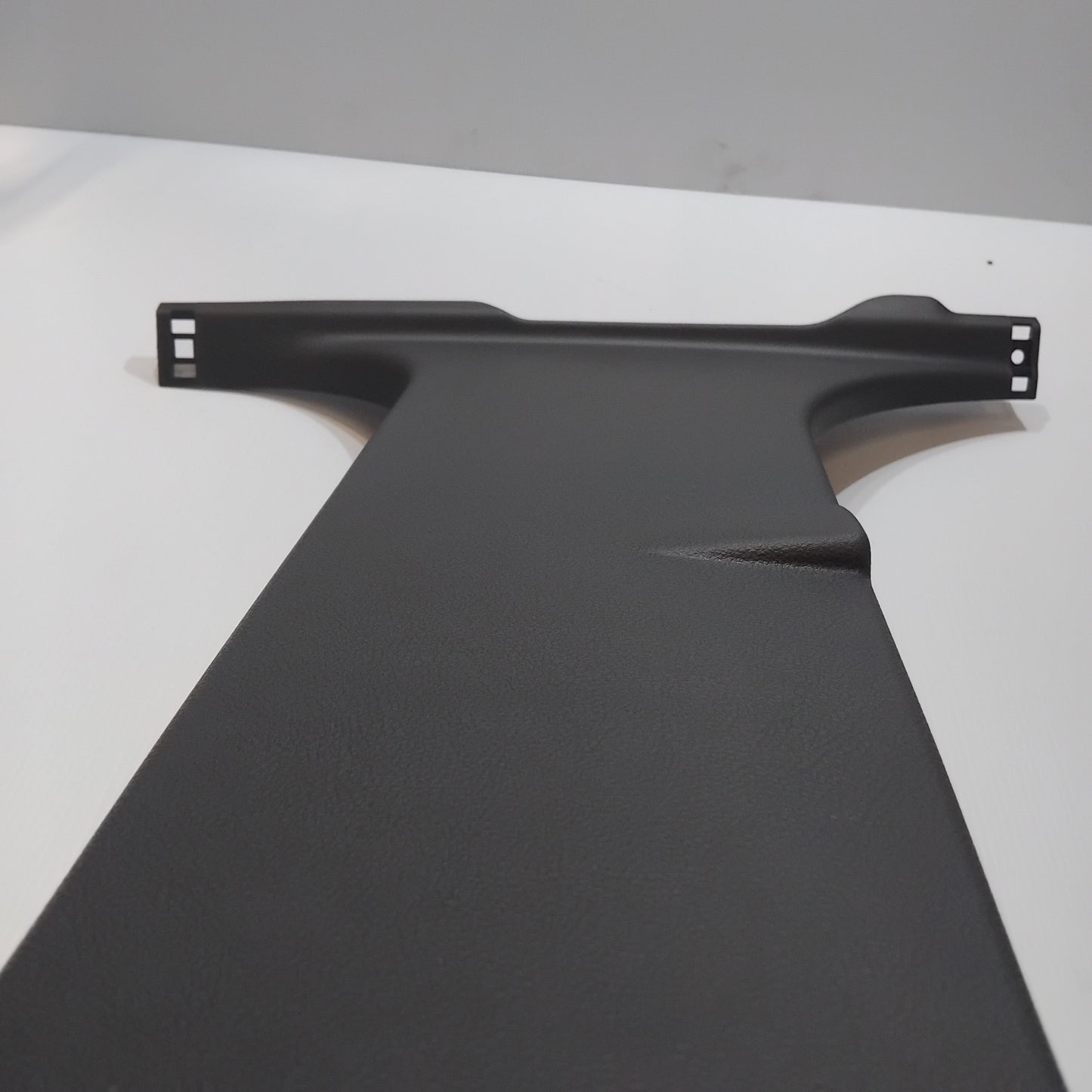 Genuine Ford Trim - "B" Pillar | 1725746
