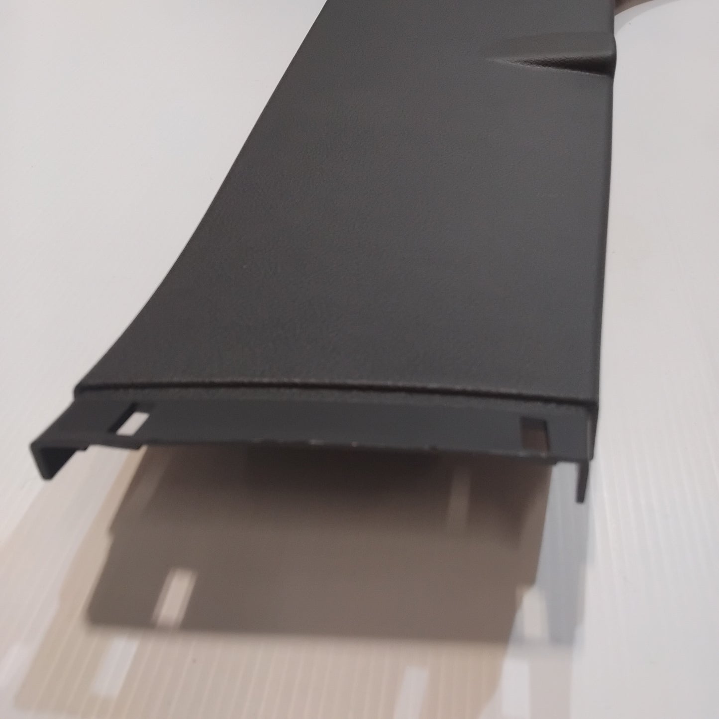 Genuine Ford Trim - "B" Pillar | 1725746