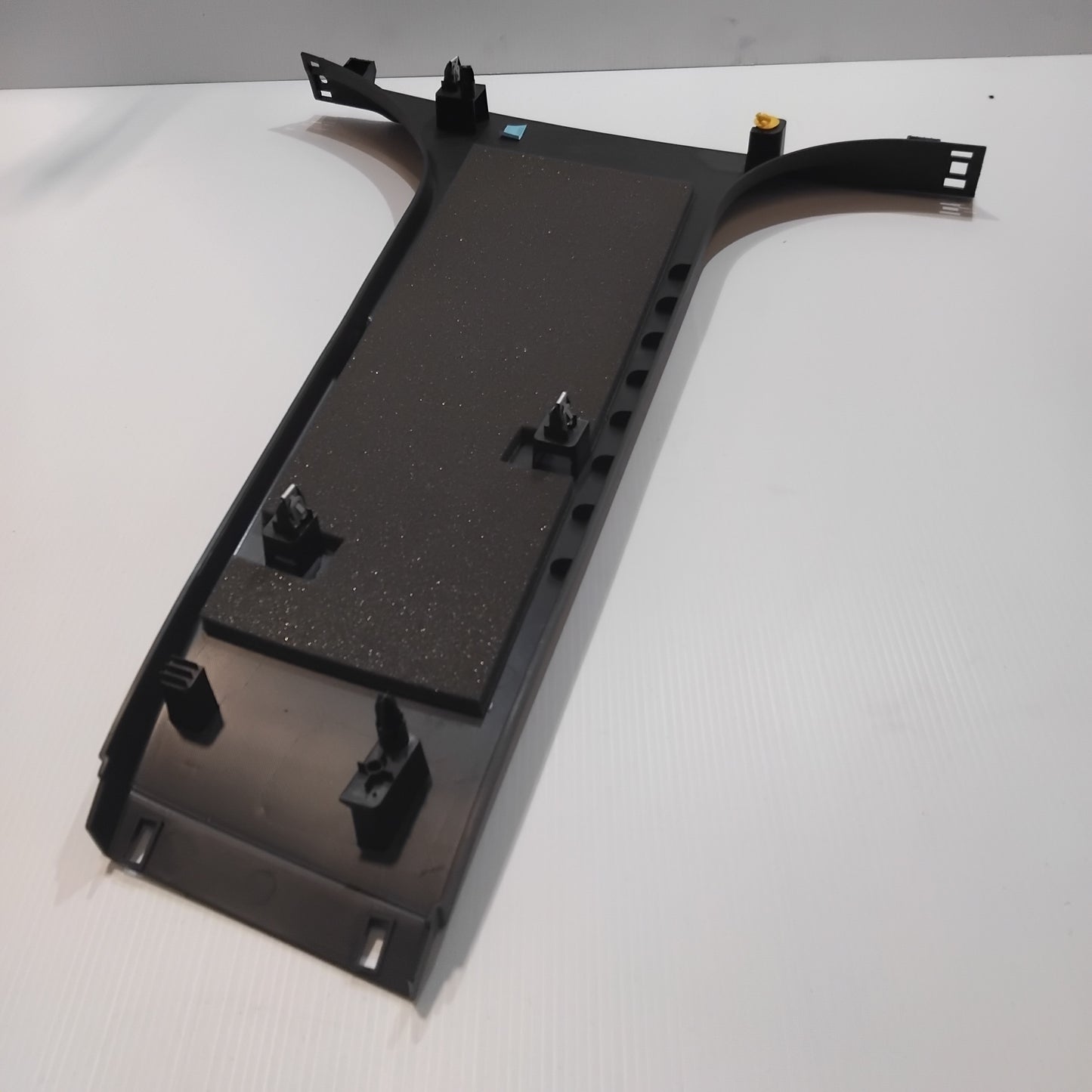 Genuine Ford Trim - "B" Pillar | 1725746