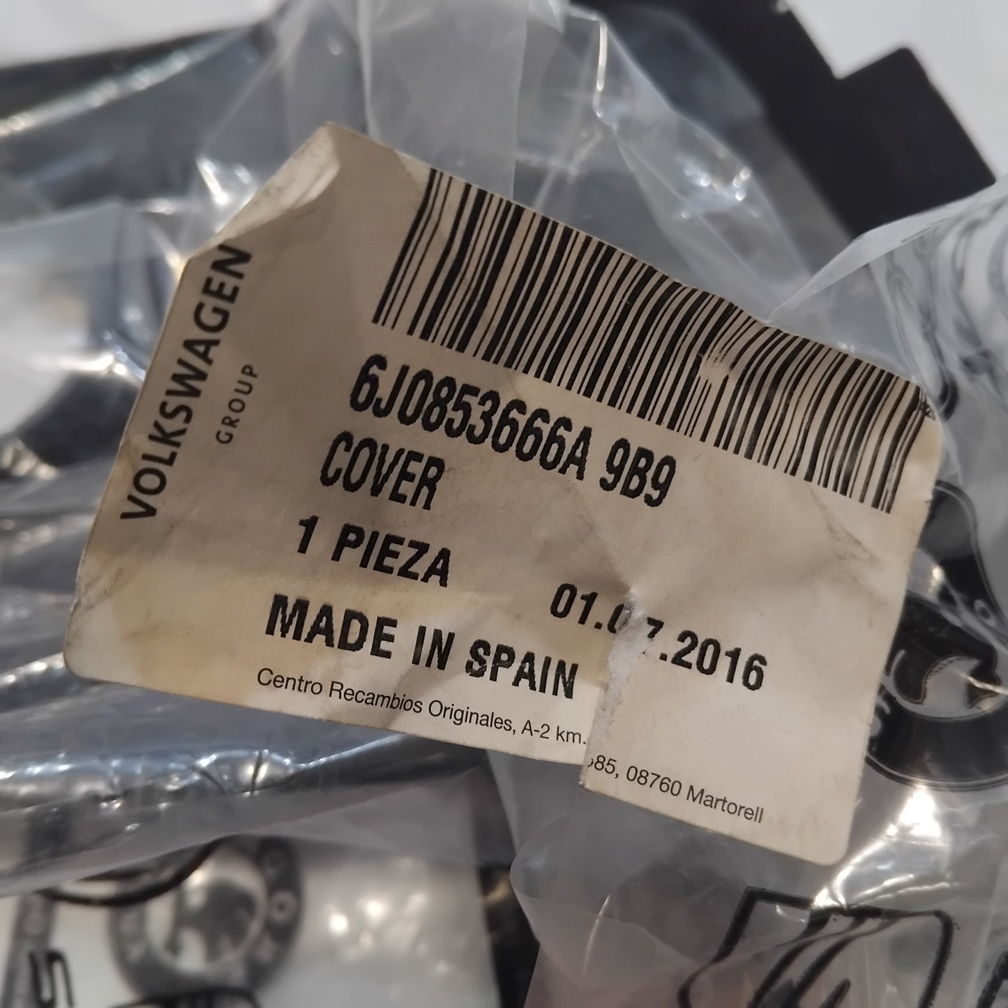 Genuine SEAT Cover | 6J0853666A9B9