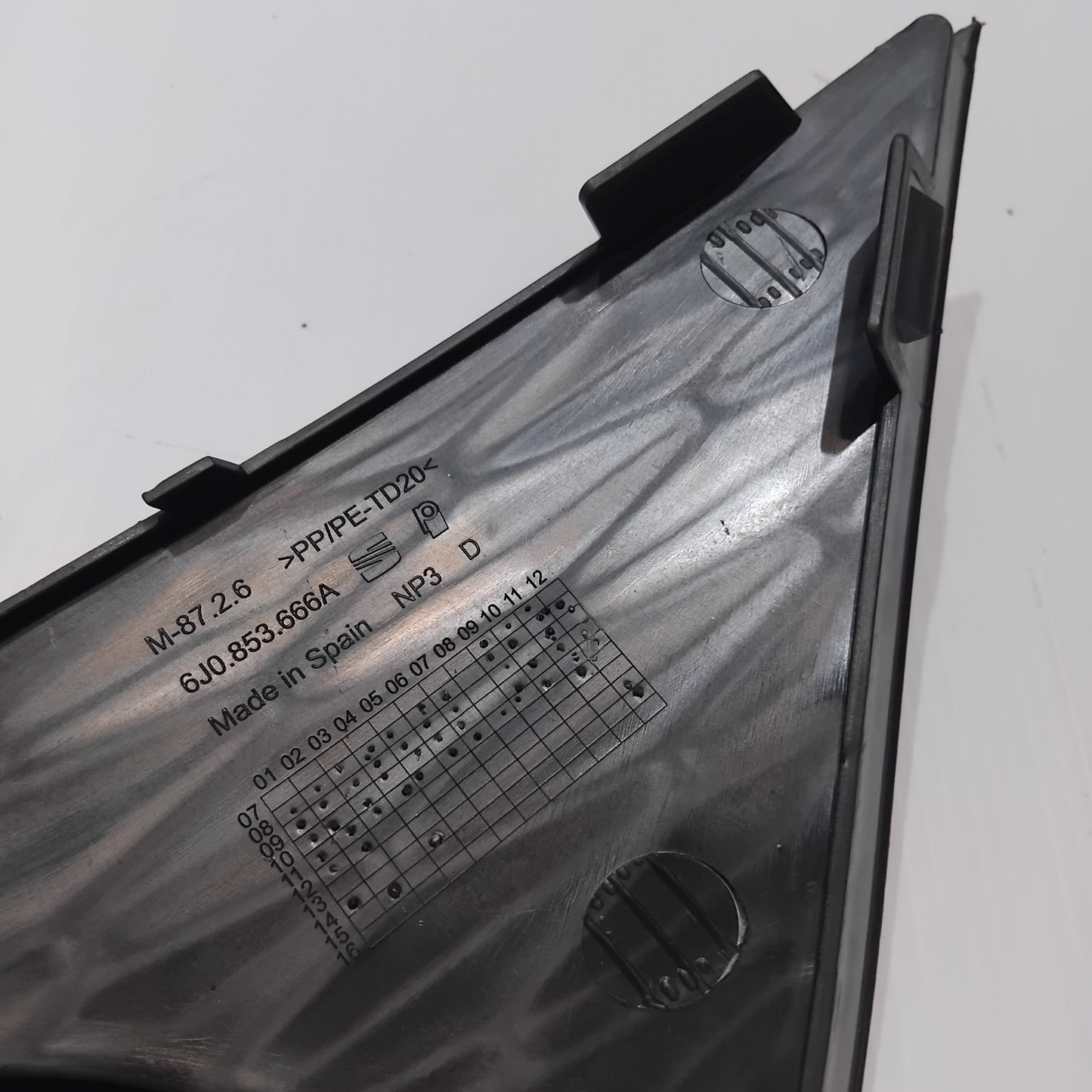 Genuine SEAT Cover | 6J0853666A9B9