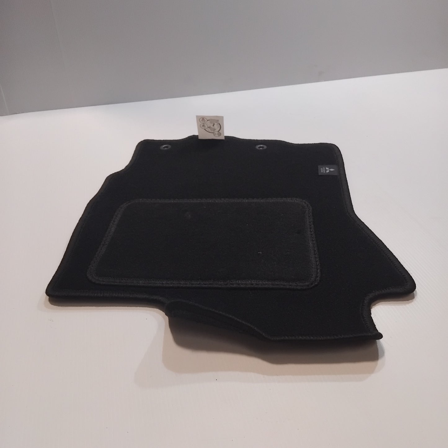 Mat Set - Mitsubishi Outlander - Right Hand Drive | MZ313921