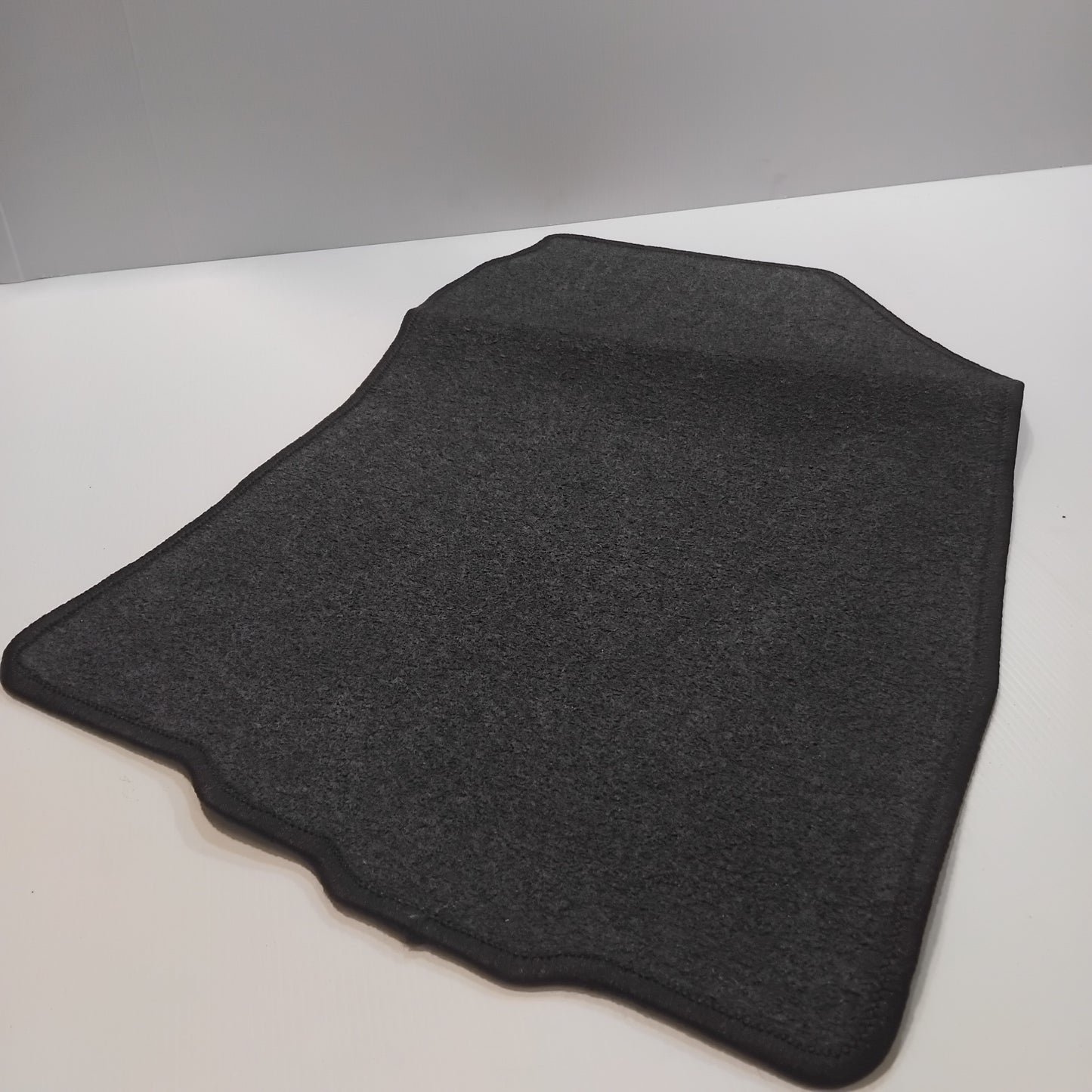 Mat Set - Mitsubishi Outlander - Right Hand Drive | MZ313921