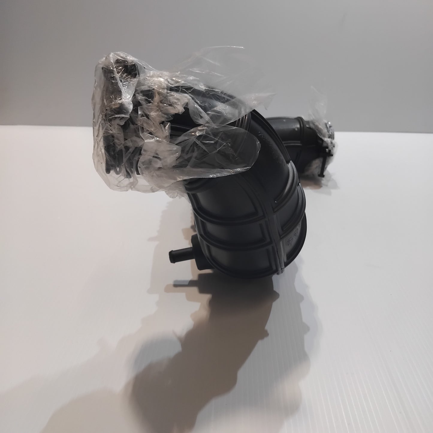 Genuine Hyundai Hose Assy-Air Intake | 28140G3700