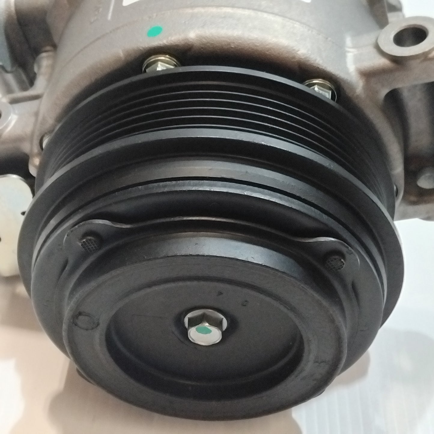 Genuine AC Compressor Assembly - Ford Focus / Mondeo / Transit | 2243006