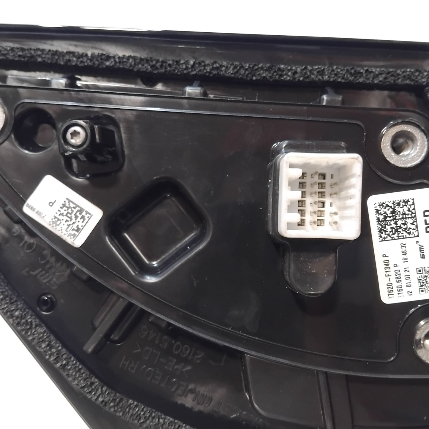 Genuine Right Wing Mirror with Indicator - Kia Sportage 2015-2018 | 87620F1340