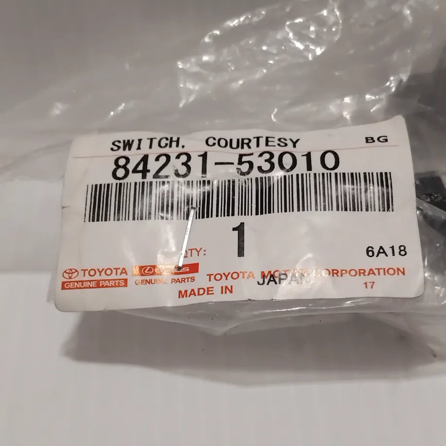 Courtesy Lamp Switch - Lexus GS Phase 3 | 84231-53010