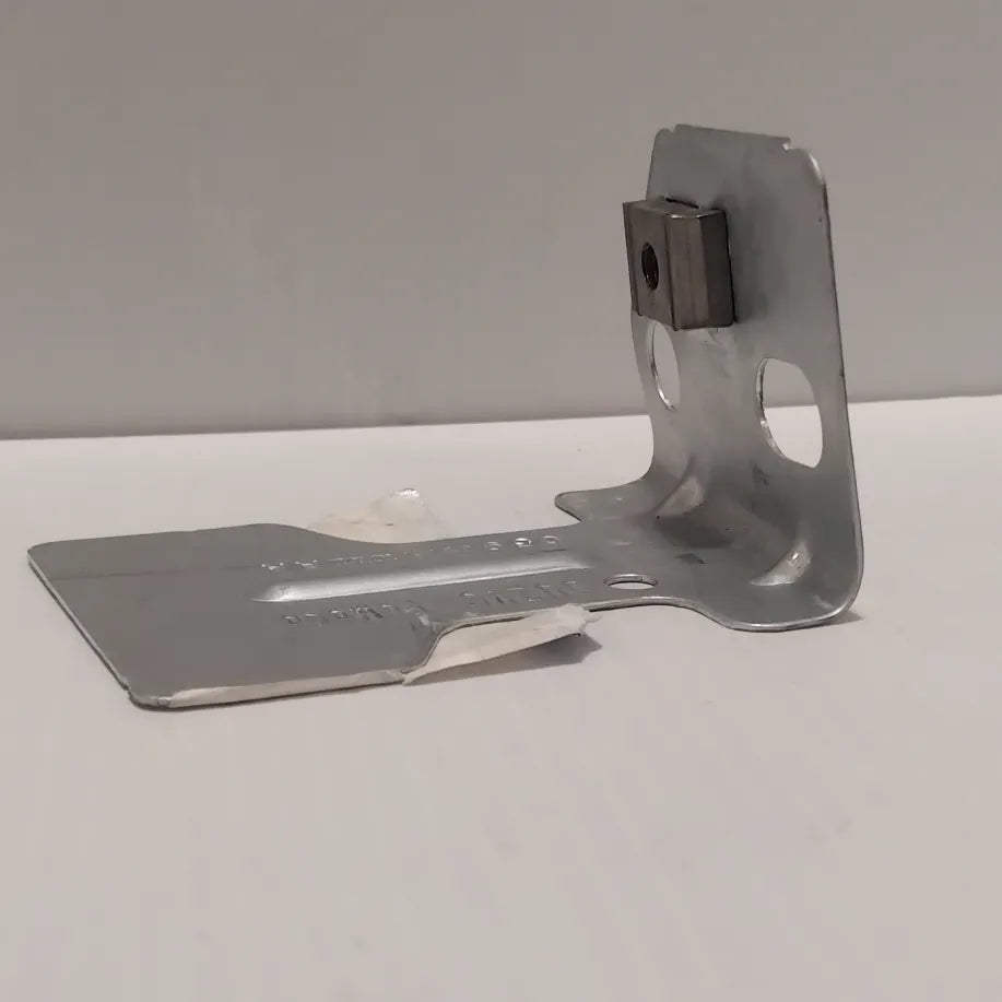 Genuine Front Right Fender Bracket - Ford Mondeo 2014-2022 | 5183596