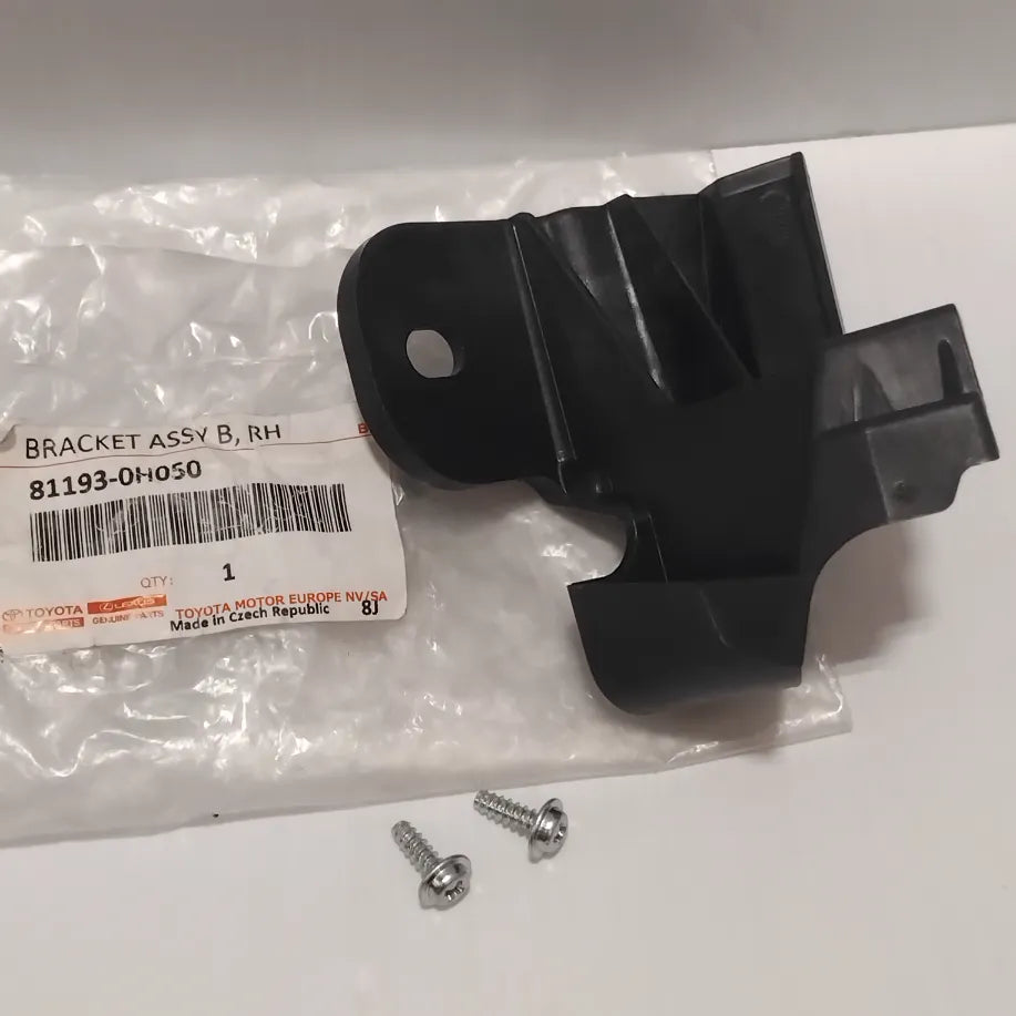 Genuine Toyota Retainer, Headlamp P | 81193-0H050