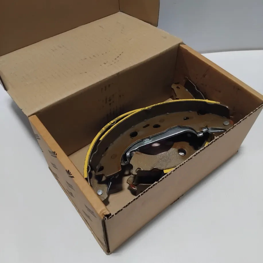 Motocraft - Rear Brake Shoes for Ford Focus Mk2 2004-2011 | 1689600