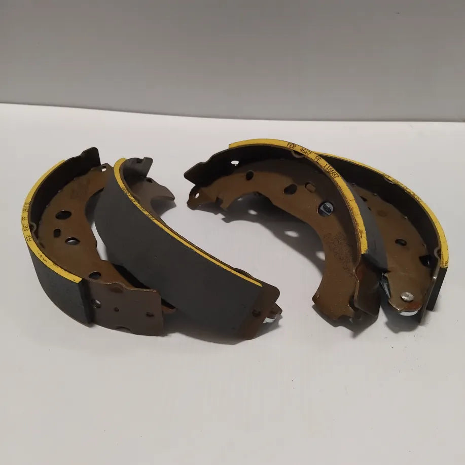 Motocraft - Rear Brake Shoes for Ford Focus Mk2 2004-2011 | 1689600