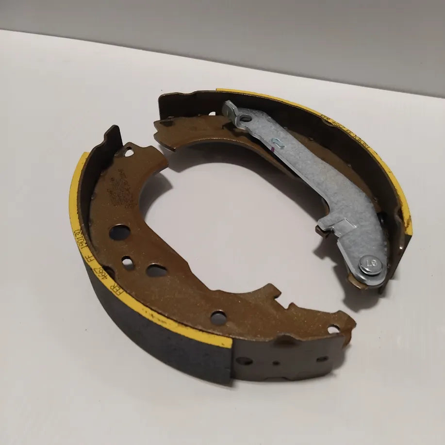 Motocraft - Rear Brake Shoes for Ford Focus Mk2 2004-2011 | 1689600