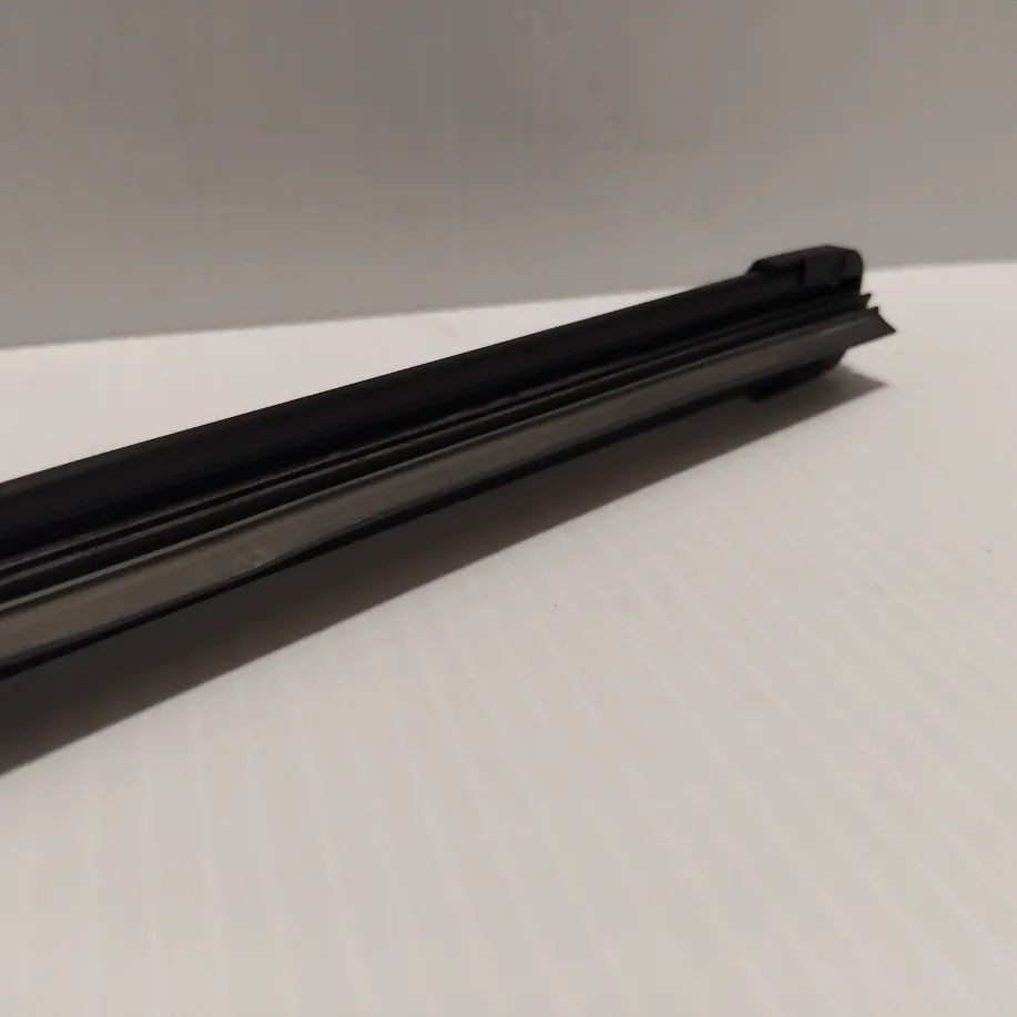 Genuine Driver Side Wiper Blade - Vauxhall Combo D | 95513879