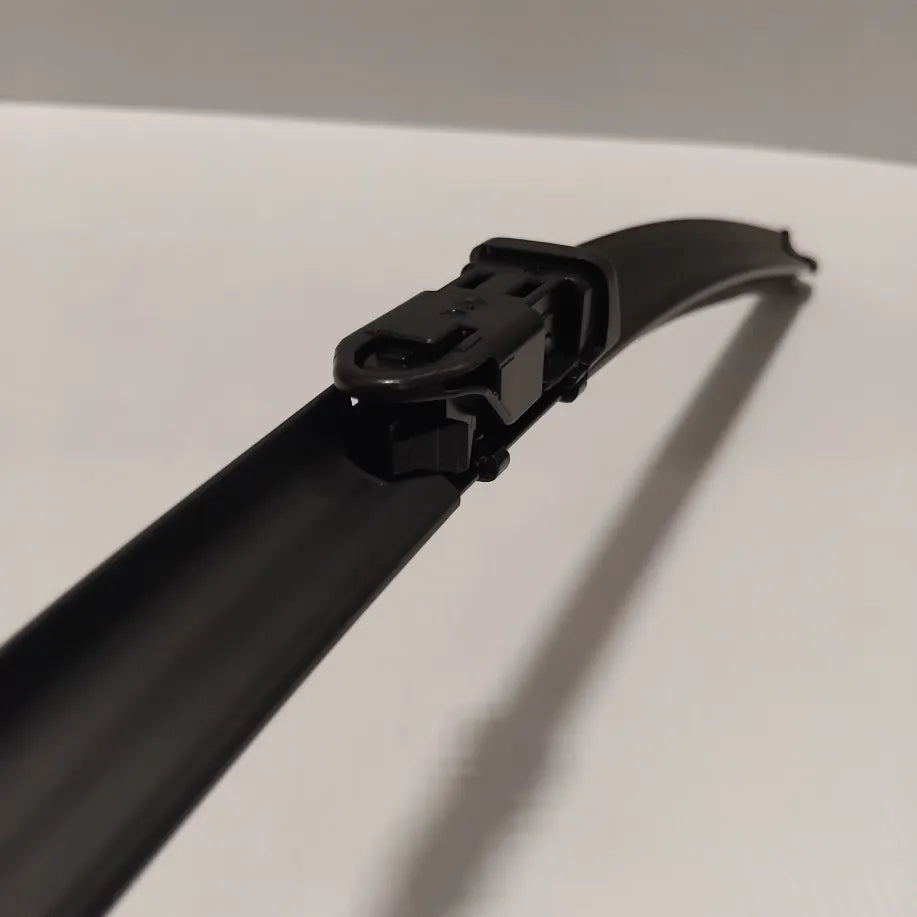 Genuine Driver Side Wiper Blade - Vauxhall Combo D | 95513879