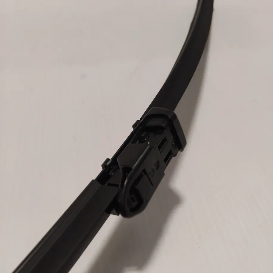 Genuine Driver Side Wiper Blade - Vauxhall Combo D | 95513879