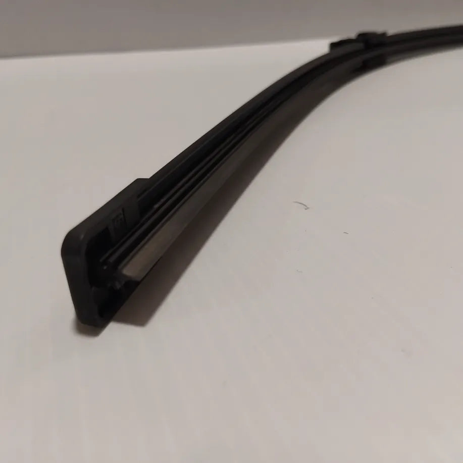 Genuine Wiper Blade Kit - Volvo C70 / C40 | 32237895