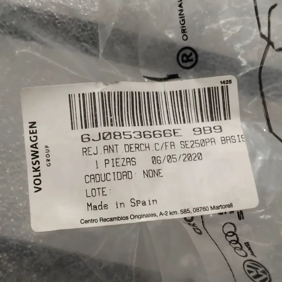 Genuine SEAT Cover | 6J0853666E9B9