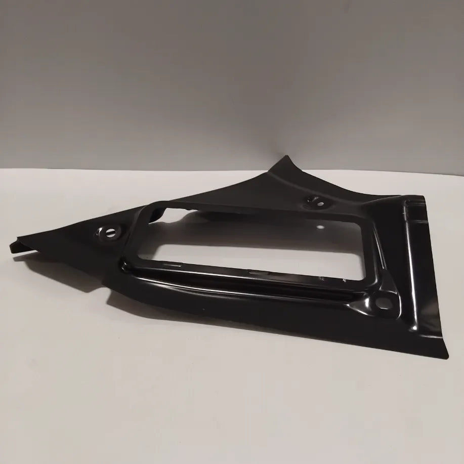 Genuine Volvo Side Plate | 31333754