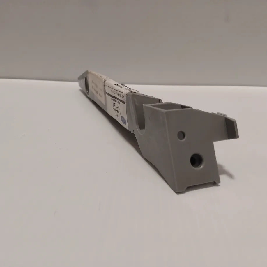 Genuine Mazda Retainer (R) Fr | DD59500T1B