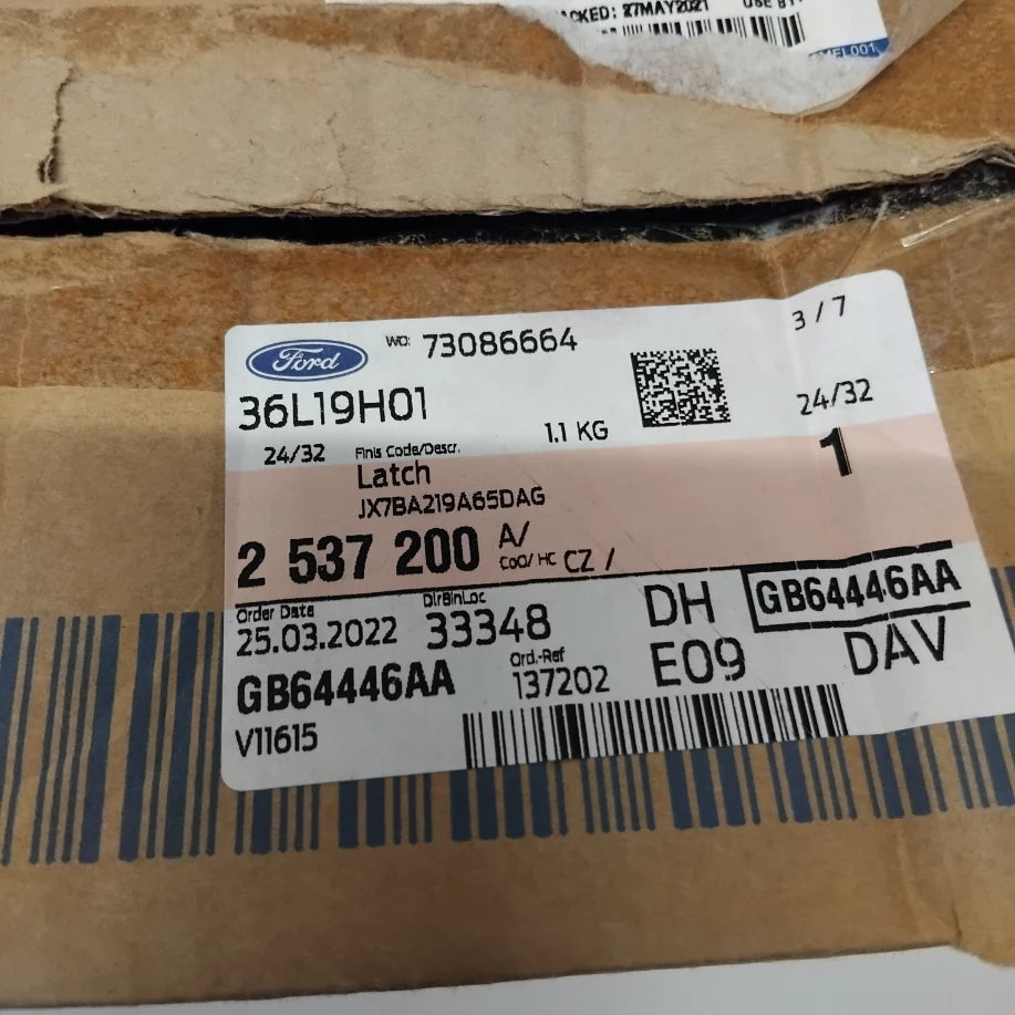 Genuine Front Left Door Latch - Ford Focus | 2537200